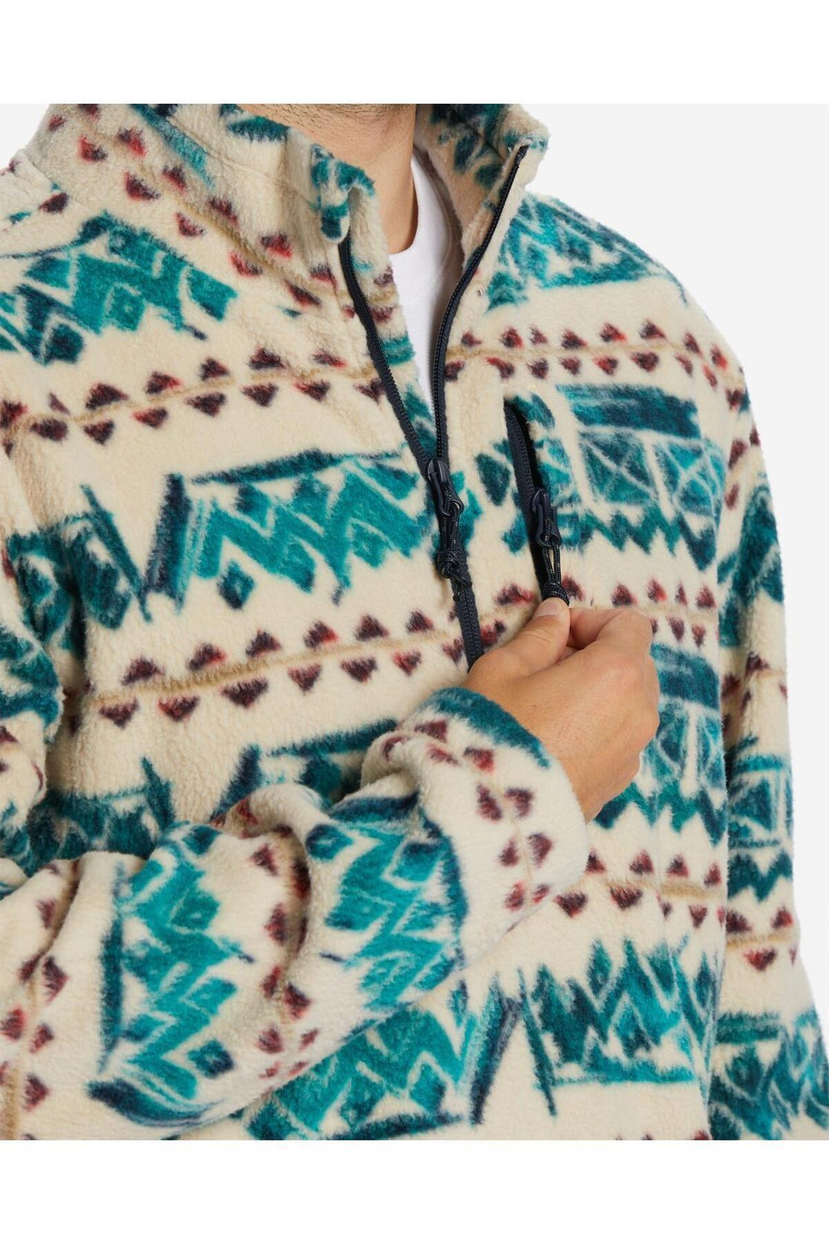 boundary-mock-neck--a5d4-.jpg