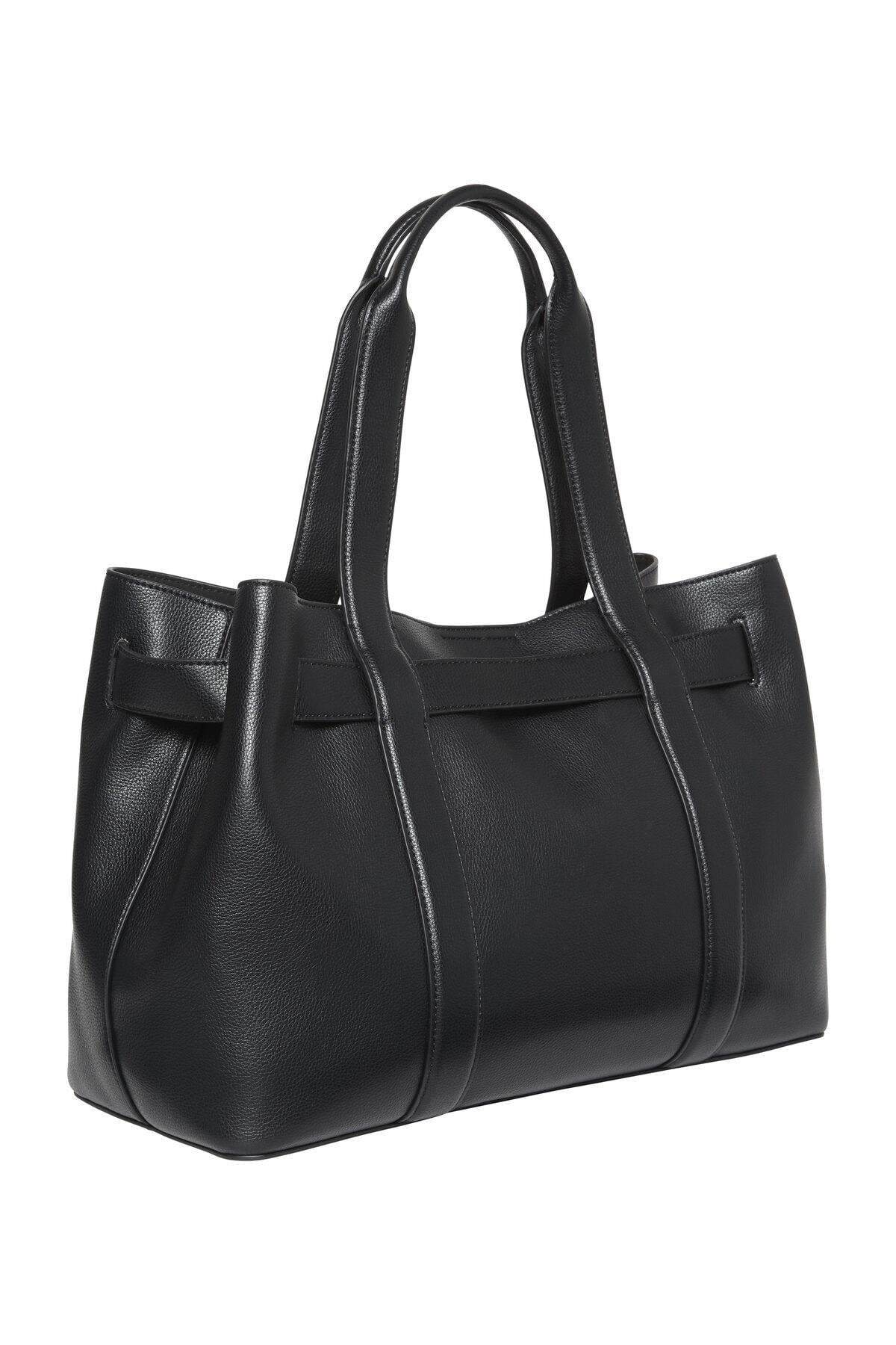 buckle-medium-tote-2-8892.jpg