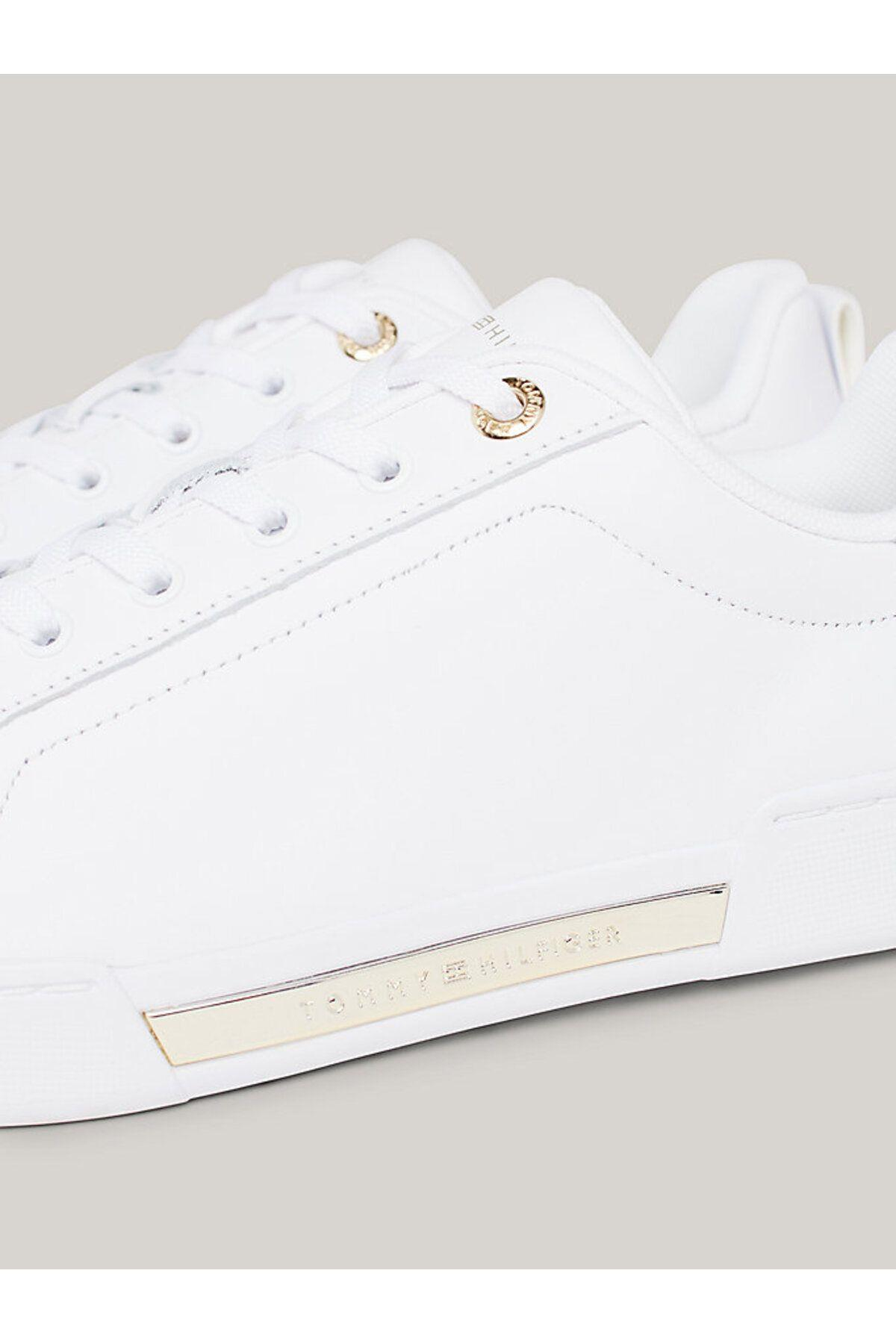 chique-court-sneaker-36e8e0.jpg