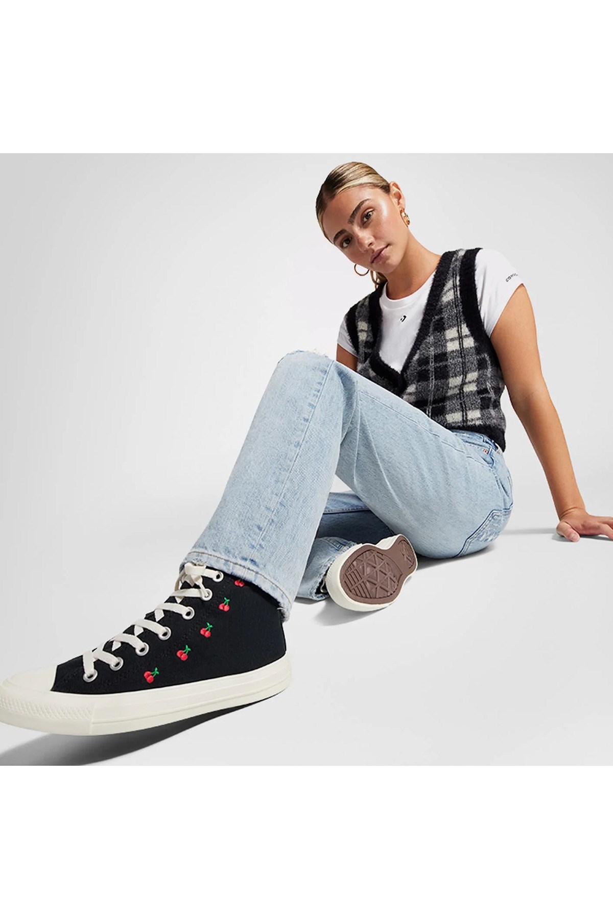 chuck-taylor-all-star-cherries-kadin-s--4fe3-.jpg