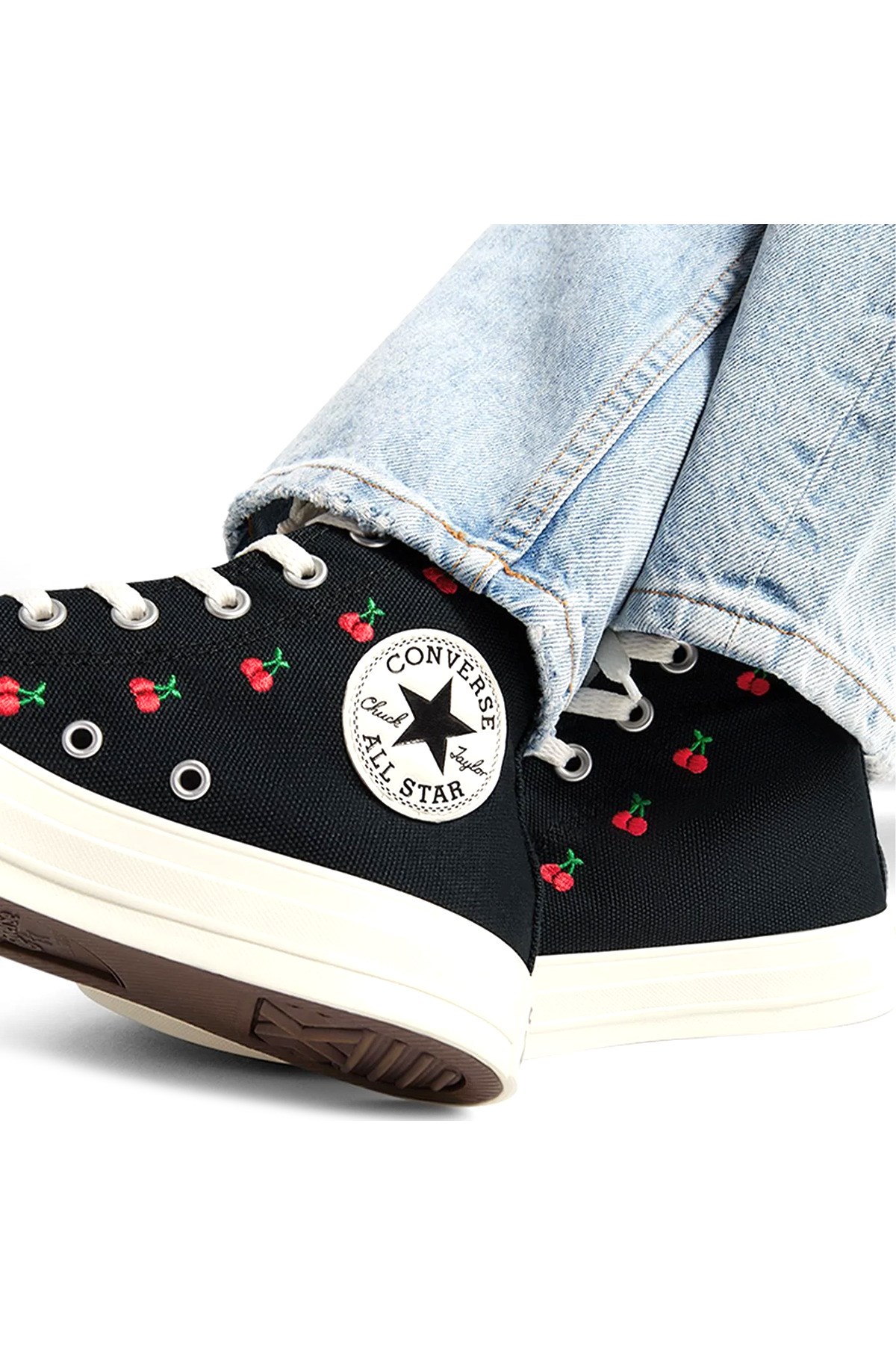 chuck-taylor-all-star-cherries-kadin-s-b8b2-8.jpg