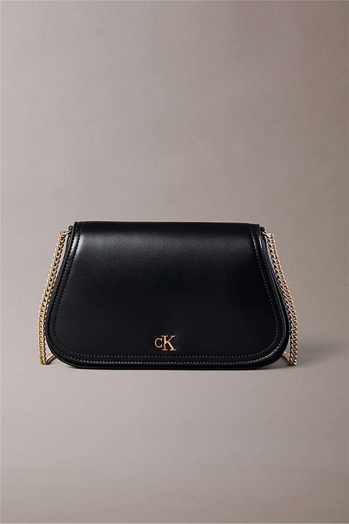 ck-curved-wallet-on-kadin-cuzdan-11-a3c.jpg