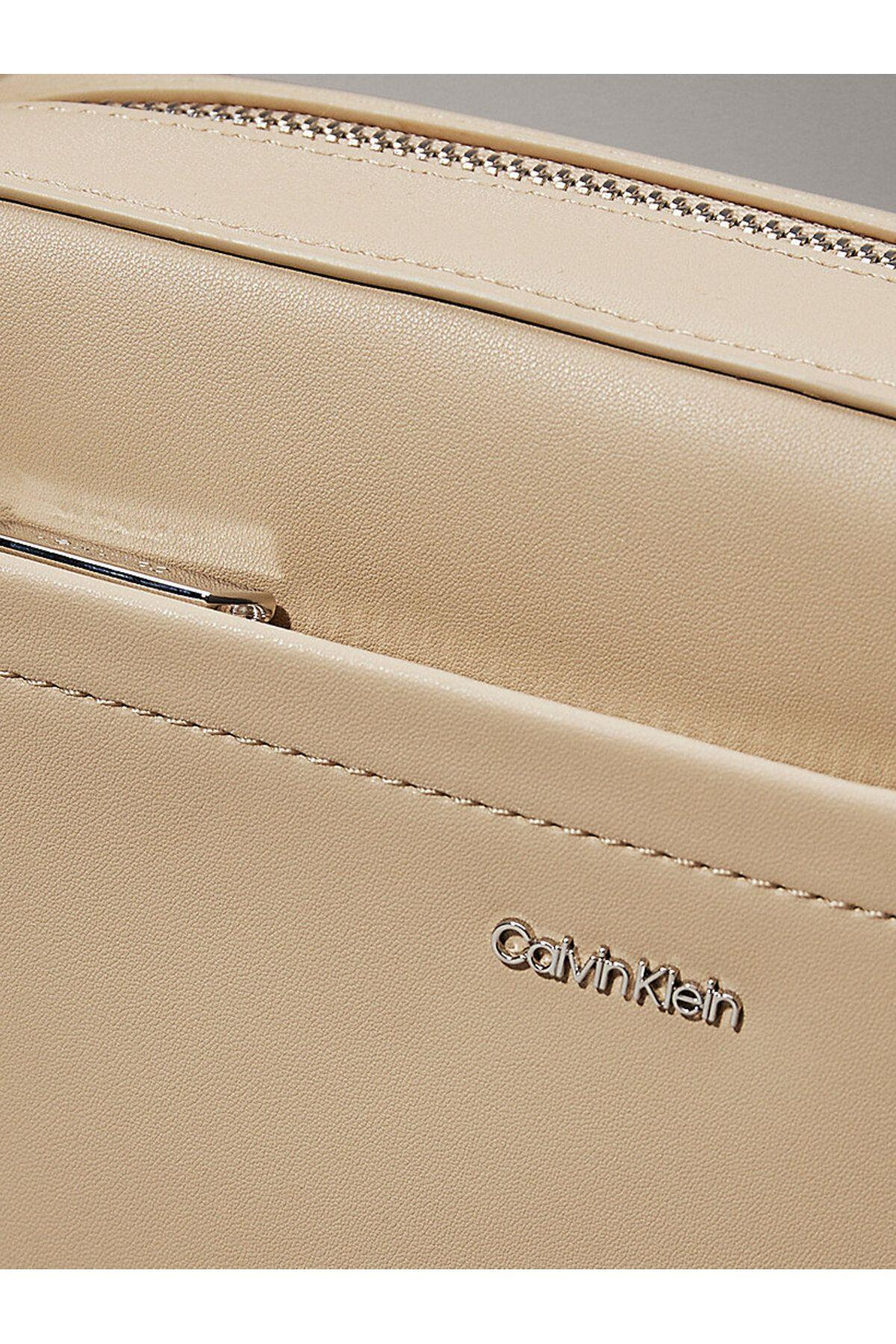 ck-must-convertible-camera-bag-715157.jpg