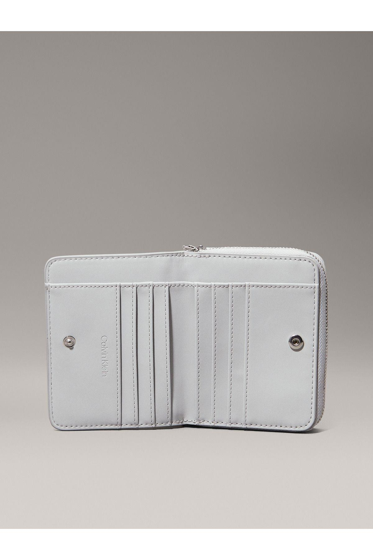 ck-must-medium-zip-around-mono-k60k612-7-c3ce.jpg