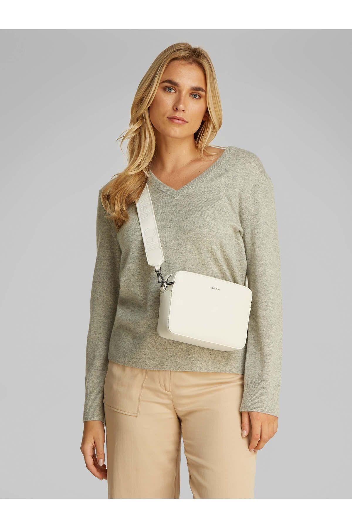 ck-must-small-camera-bag--4dc2-.jpg