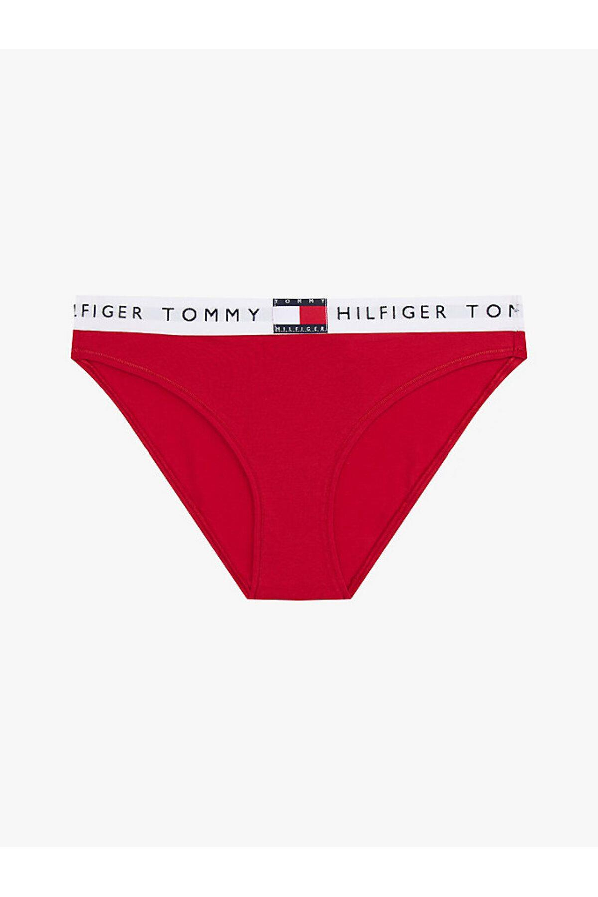 classic-bikini-7d0ac5.jpg