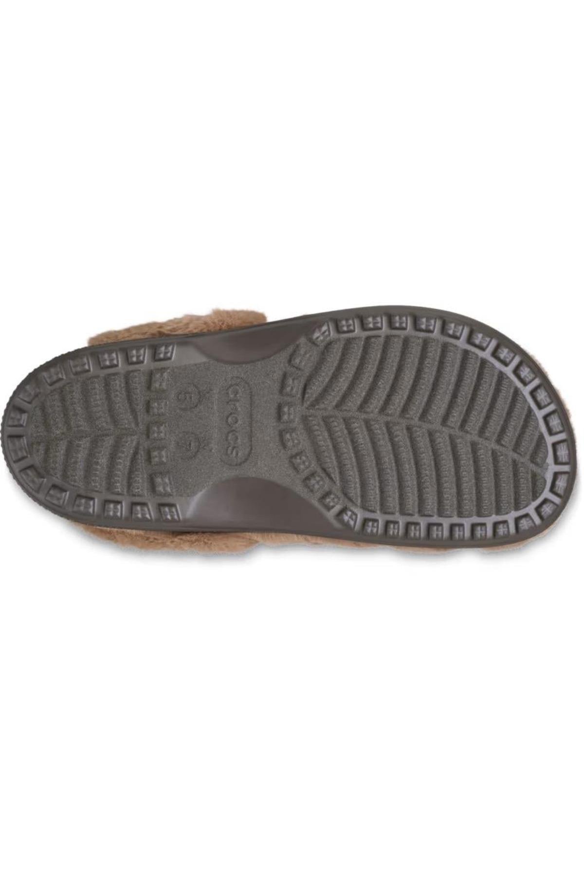 classic-unfurgettable-clog-milk-chocol-498dce.jpg