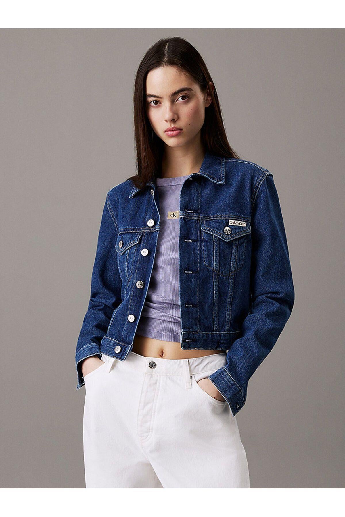 cropped-90s-denim-trucker--bbeb-.jpg