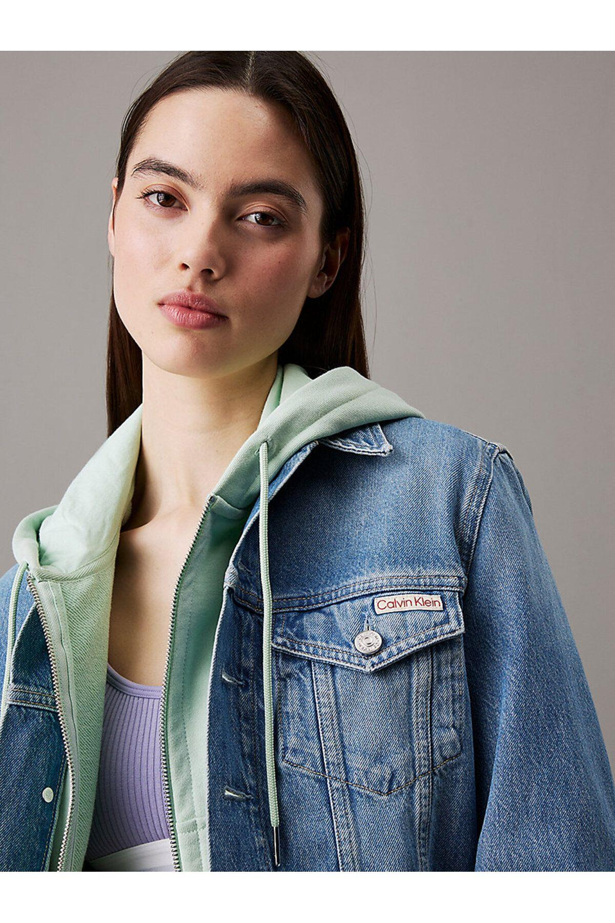cropped-90s-denim-trucker-8a80e4.jpg