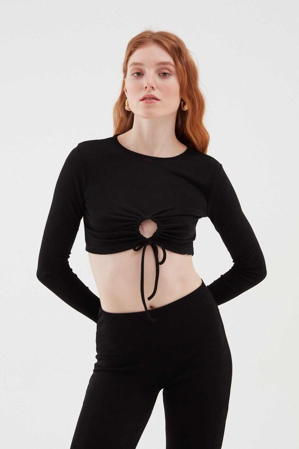 dekolte-detayli-crop-bluz-siyah-54c-e0.jpg