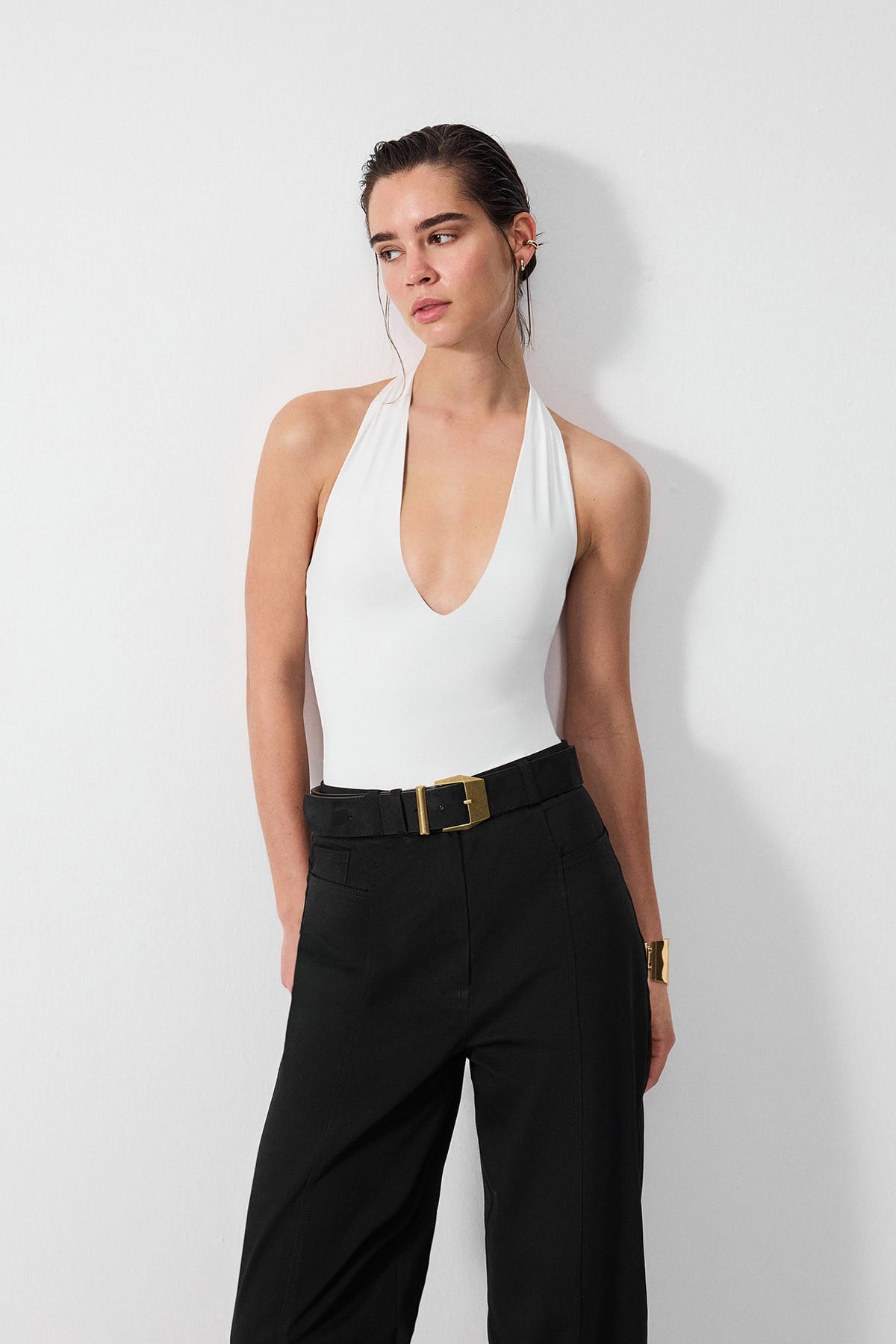 derin-v-yaka-bodysuit-1e7bd5.jpg