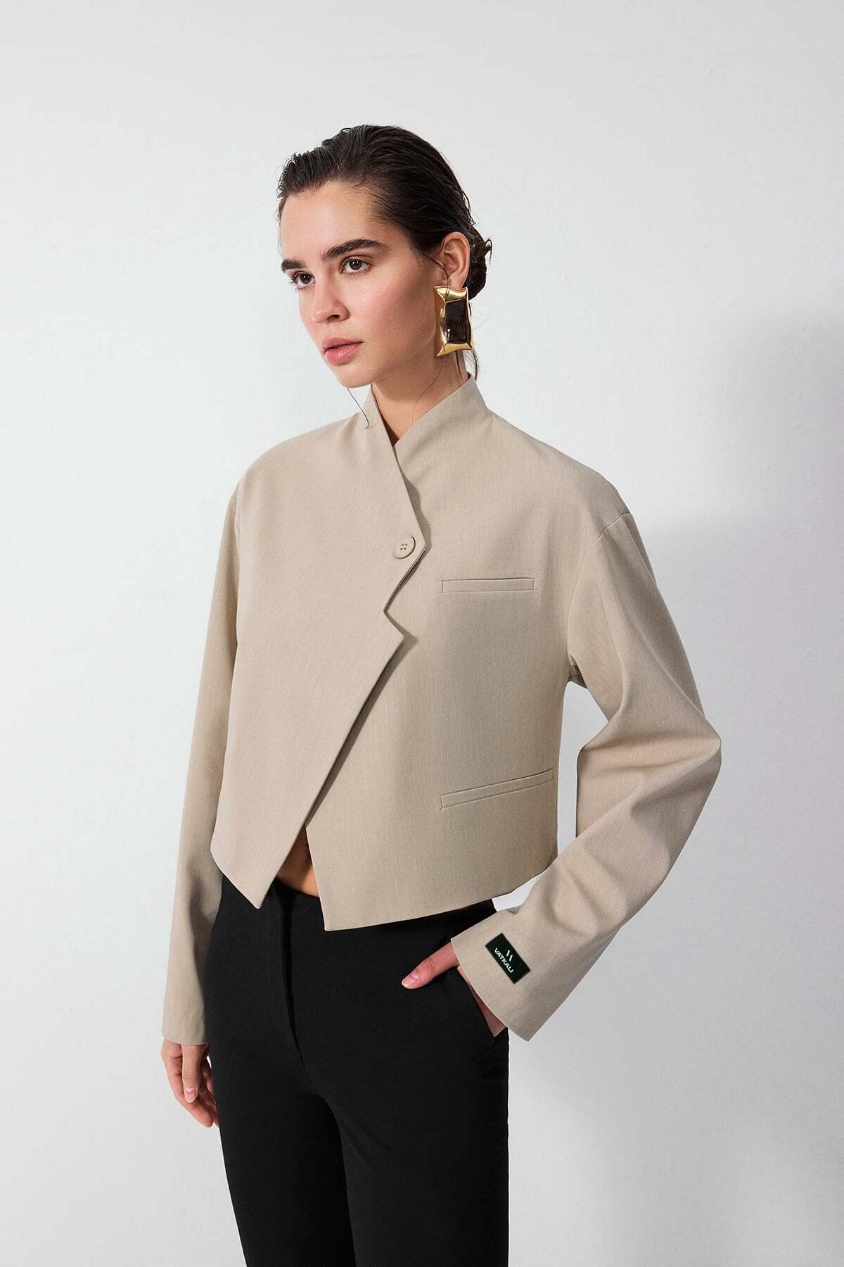 diagonal-crop-blazer-ceket-602c29.jpg