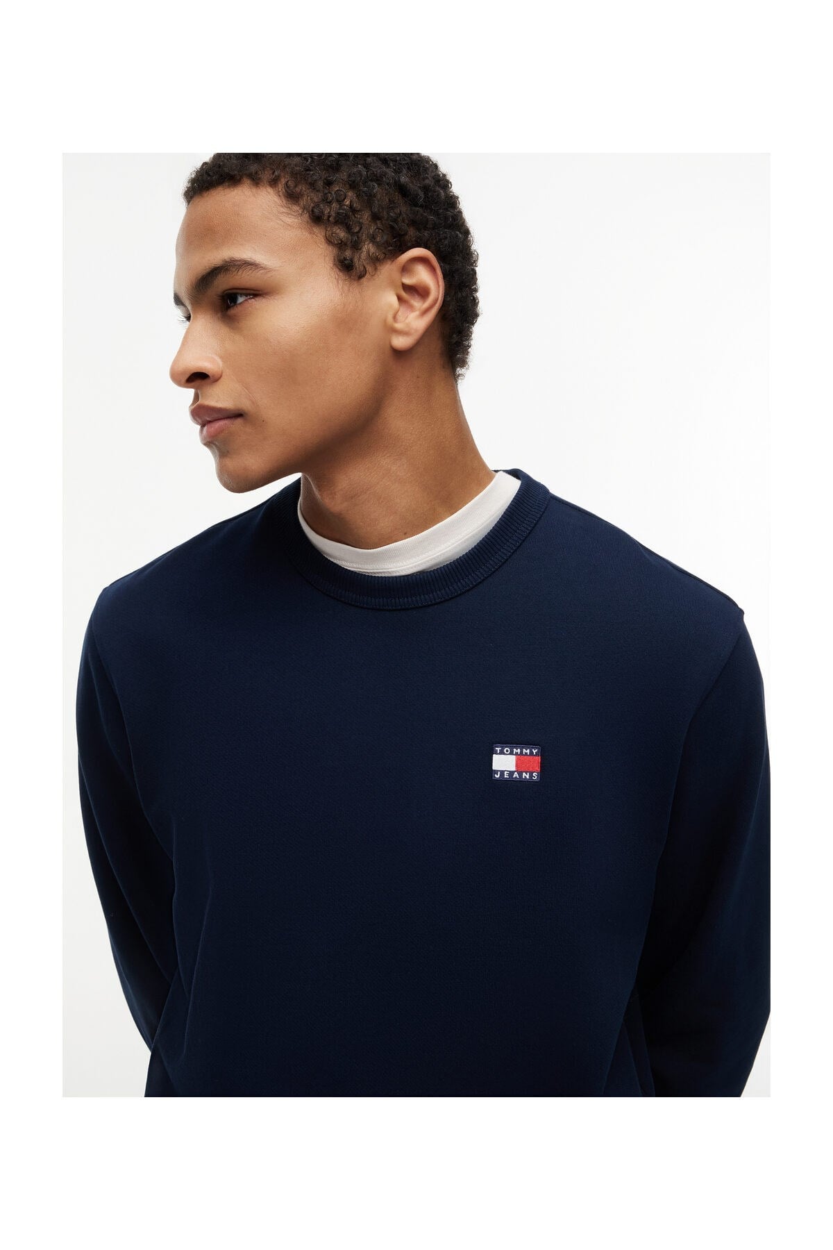 dm0dm21921-bds-l-tjm-reg-badge-crew-ht-bee-be.jpg