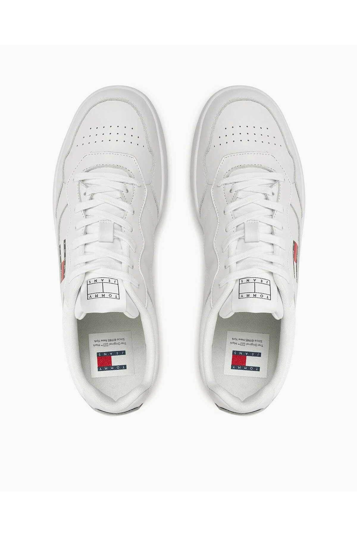 em0em01443-sneakers-f0eae1.jpg