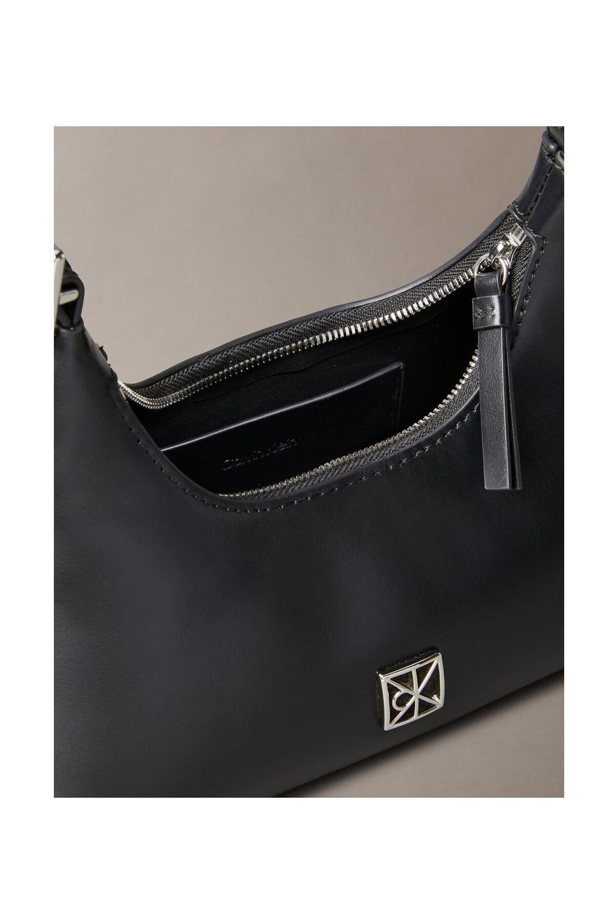emblem-leather-mini-shoulder-b-24bb10.jpg