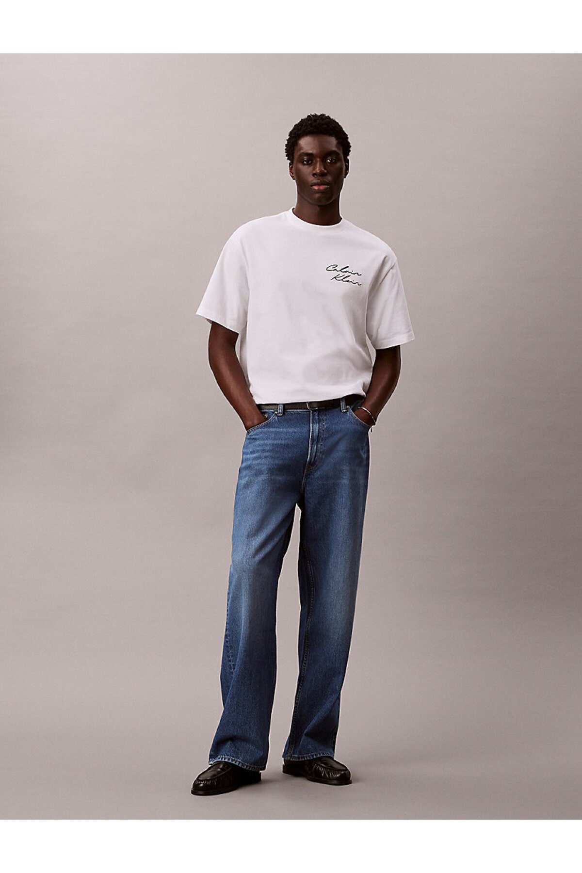 erkek-16s-april-grafik-detayli-t-shirt-8ef69a.jpg