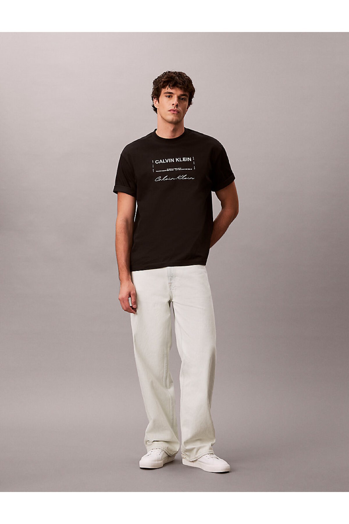 erkek-16s-april-grafik-detayli-t-shirt-aad5-e.jpg