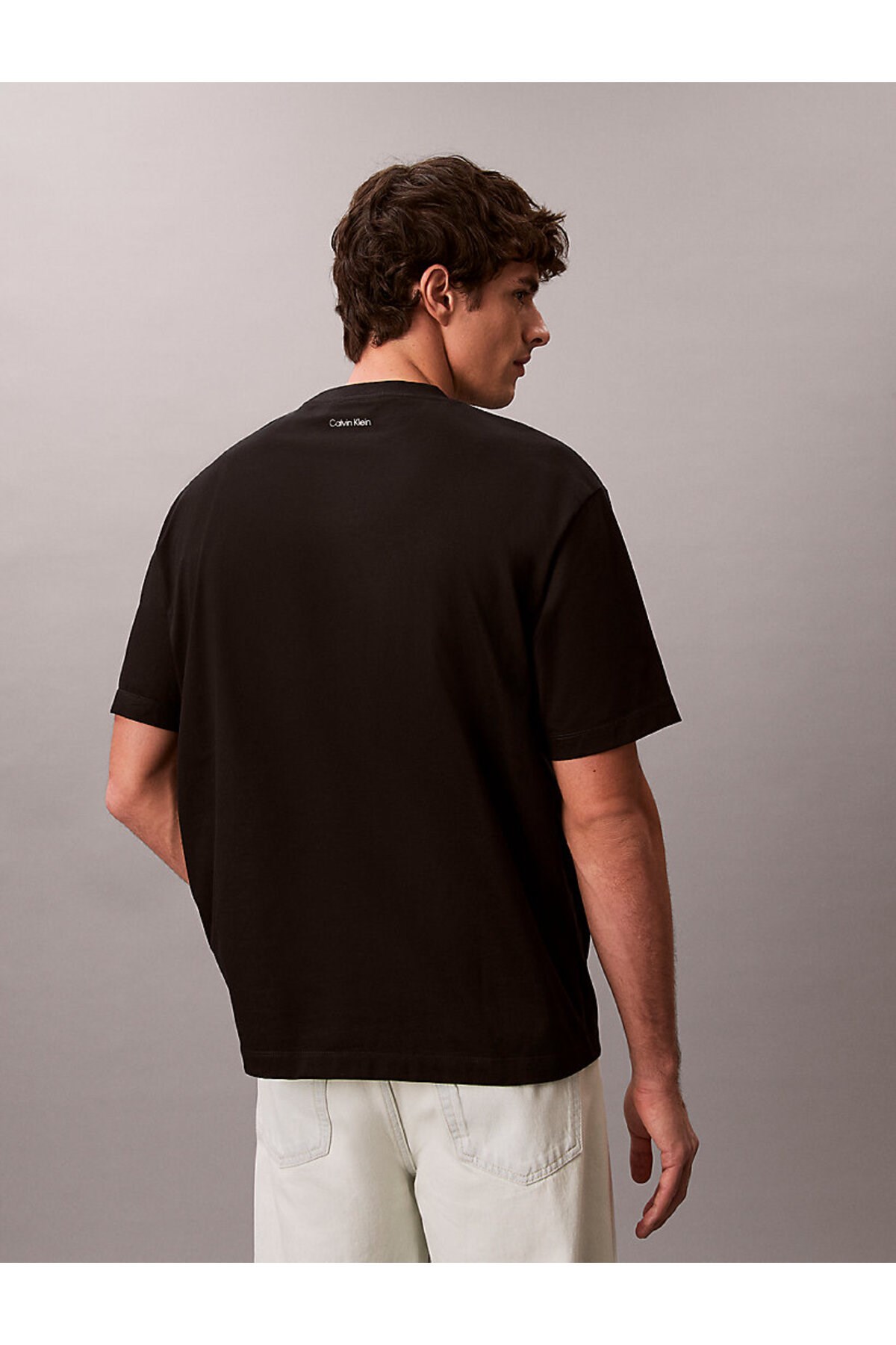 erkek-16s-april-grafik-detayli-t-shirt-f9fa-c.jpg