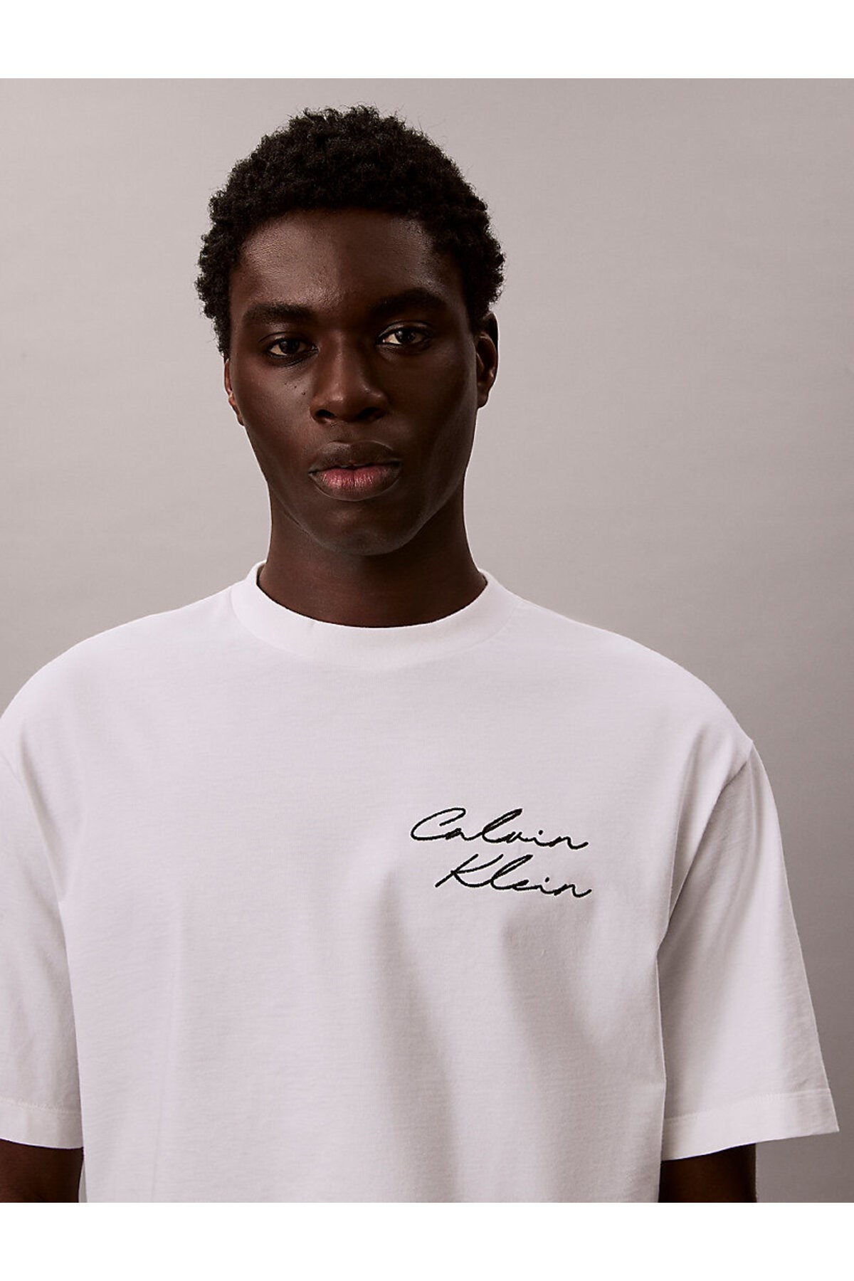 erkek-16s-april-grafik-detayli-t-shirt-fe-86c.jpg