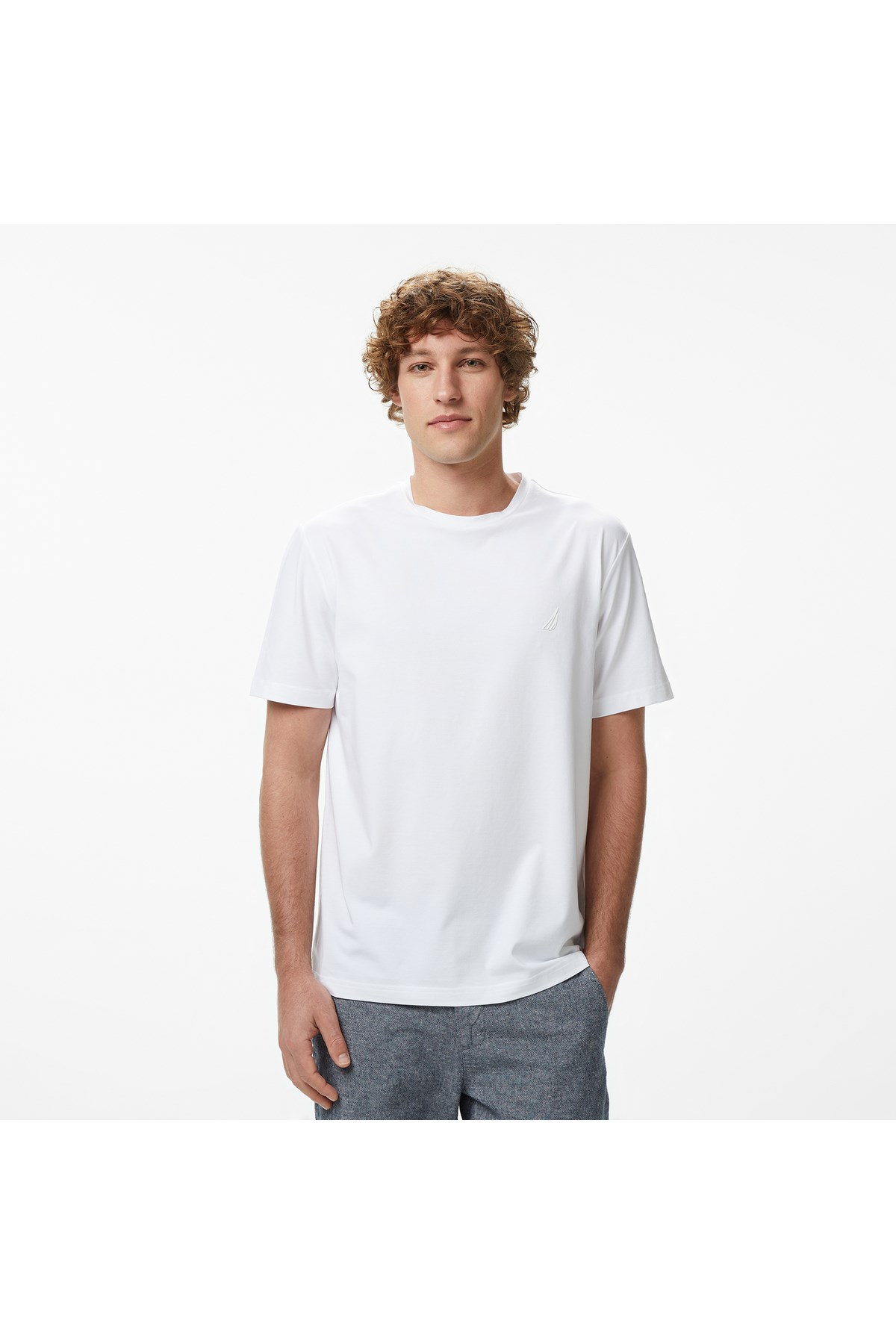erkek-beyaz-regular-fit-t-shirt-aa82-3.jpg