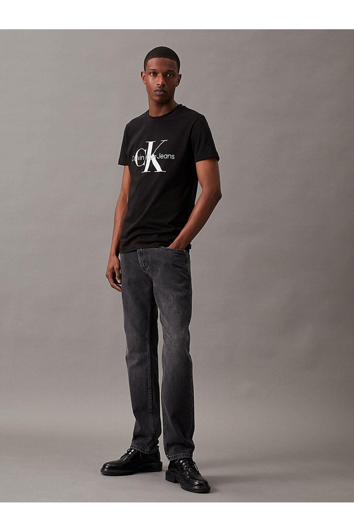 erkek-core-monogram-slim-siyah-t-shirt-b84cd5.jpg