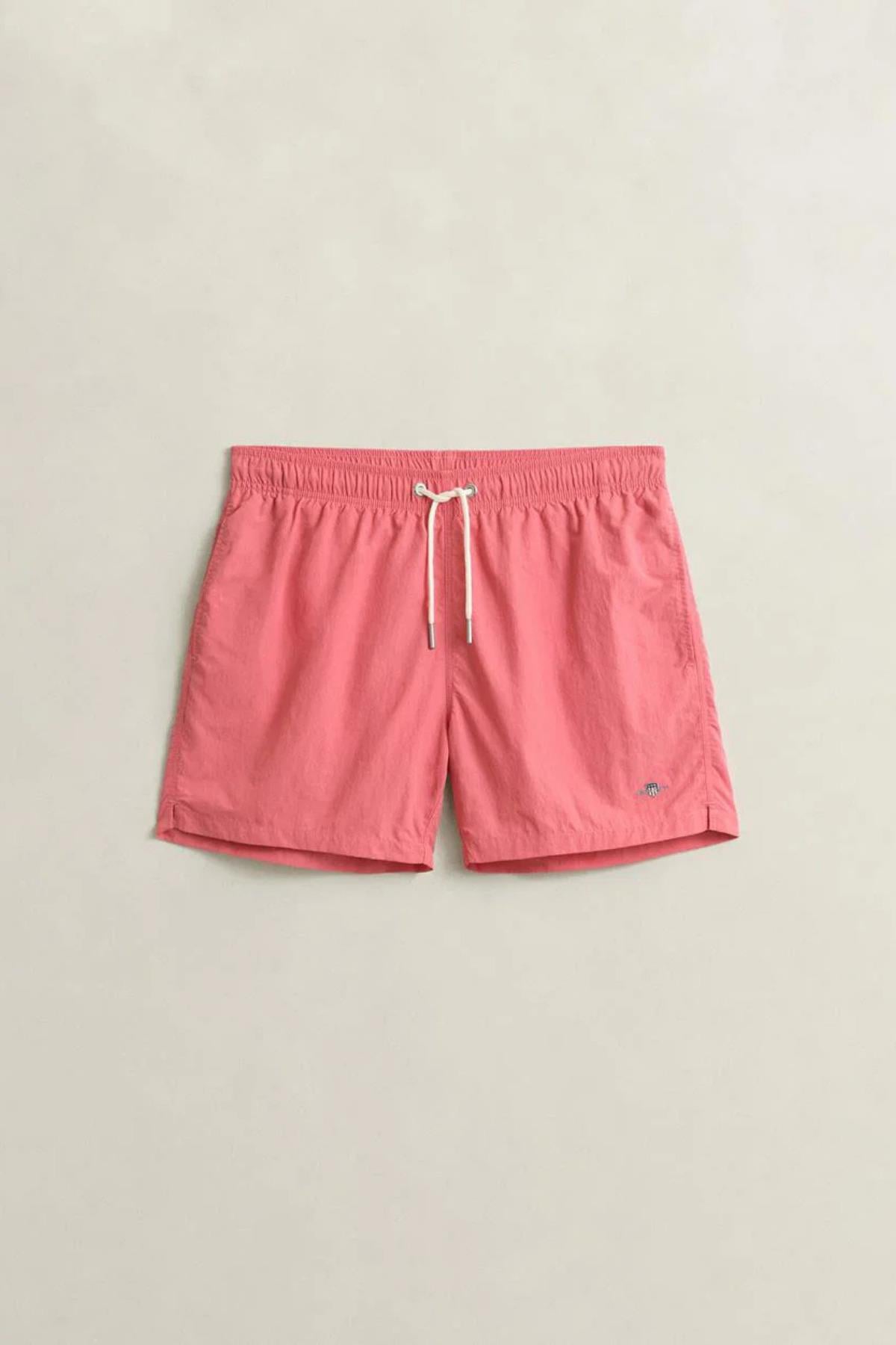 erkek-pembe-duz-logolu-deniz-sortu-40d141.jpg