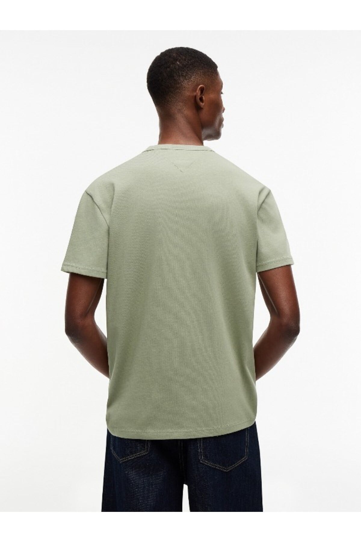 erkek-tjm-reg-badge-tee-ext-dm0dm20322-db-722.jpg