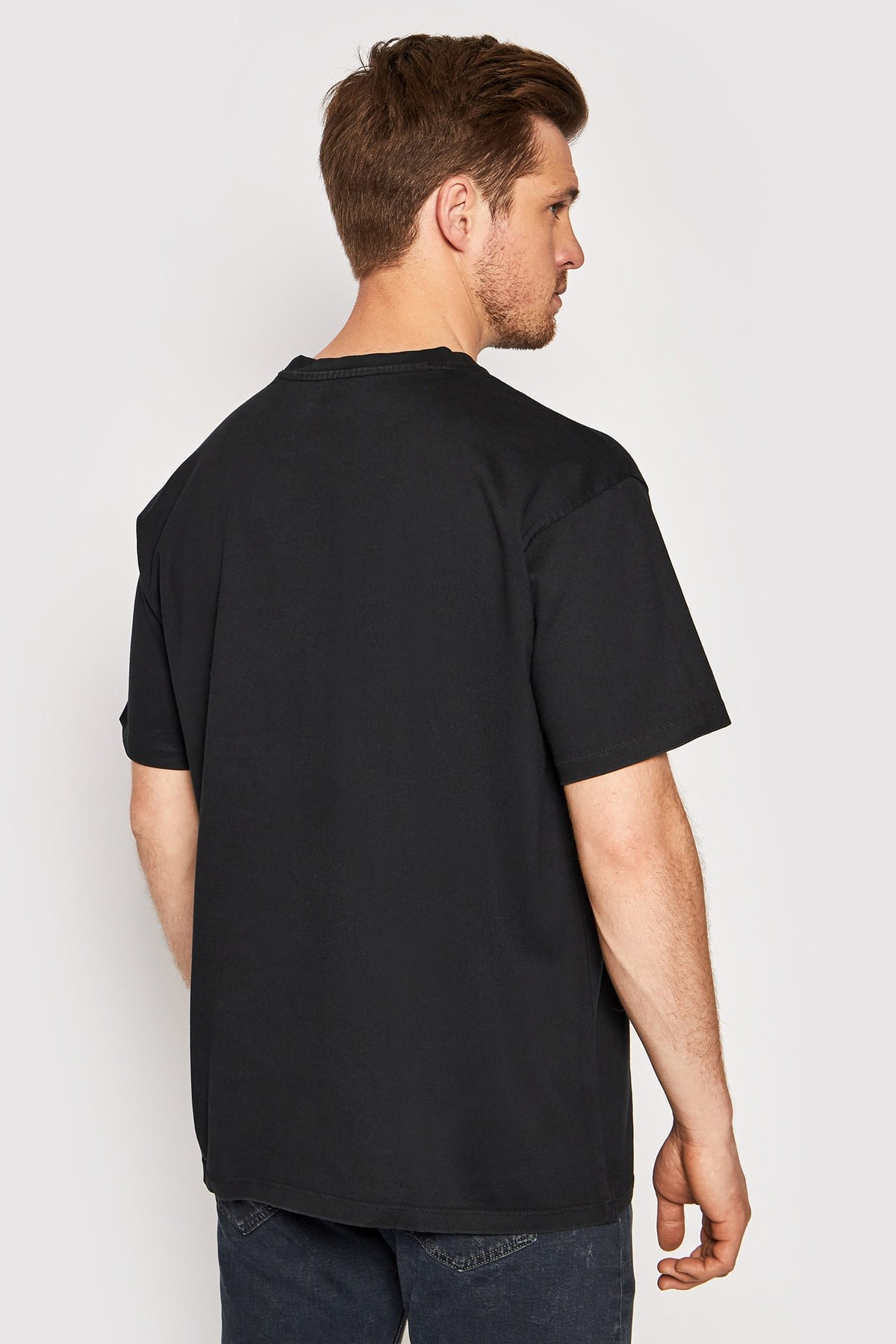 erkek-vinatge-t-shirt-siyah-relaxed-fi-7dec-4.jpg