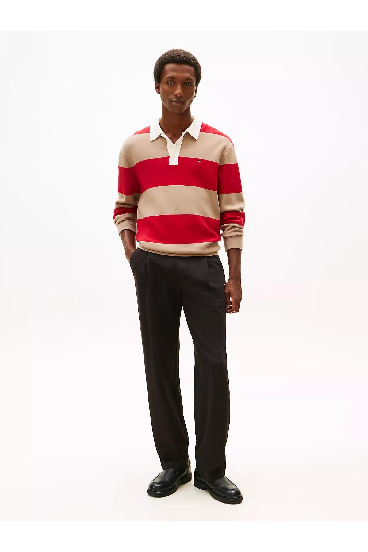 essential-intechno-sweatpant-11bcc3.jpg