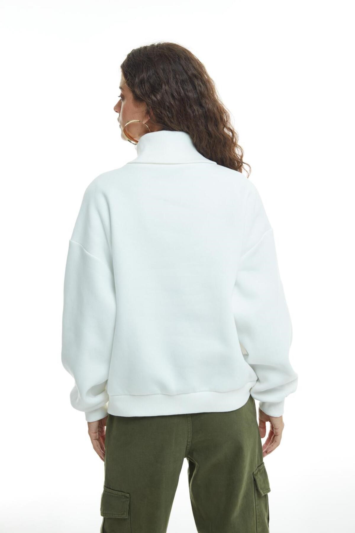 fermuar-detayli-sweatshirt-ekru-10ec9f.jpg