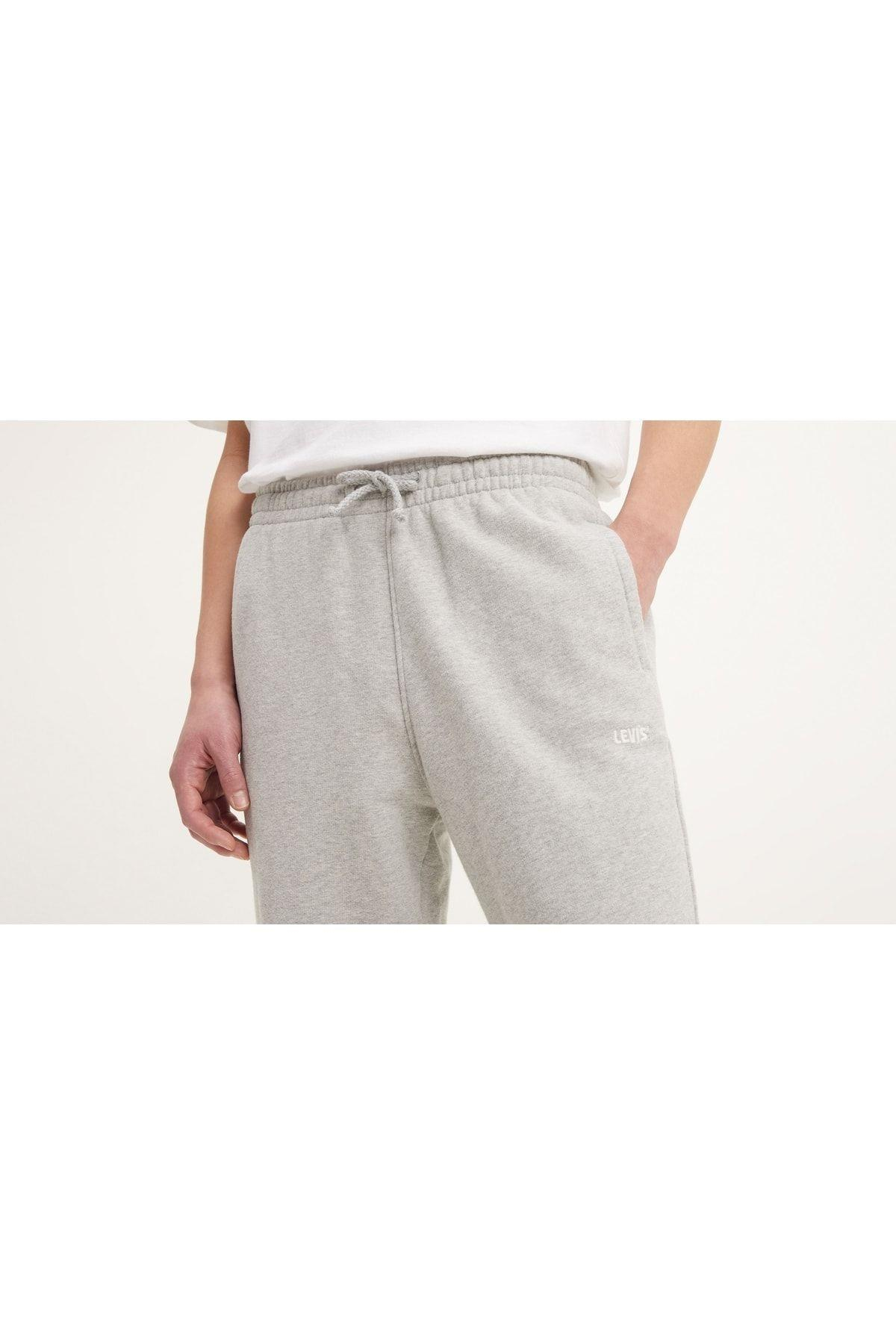 gold-tab-sweats-jeans-ec-4c3.jpg