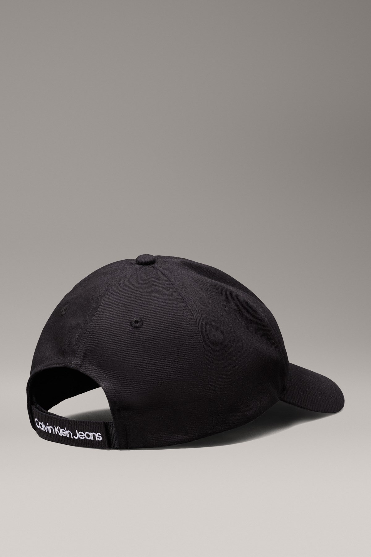 iu0iu00150-monogram-baseball-cap-stand-2037-a.jpg