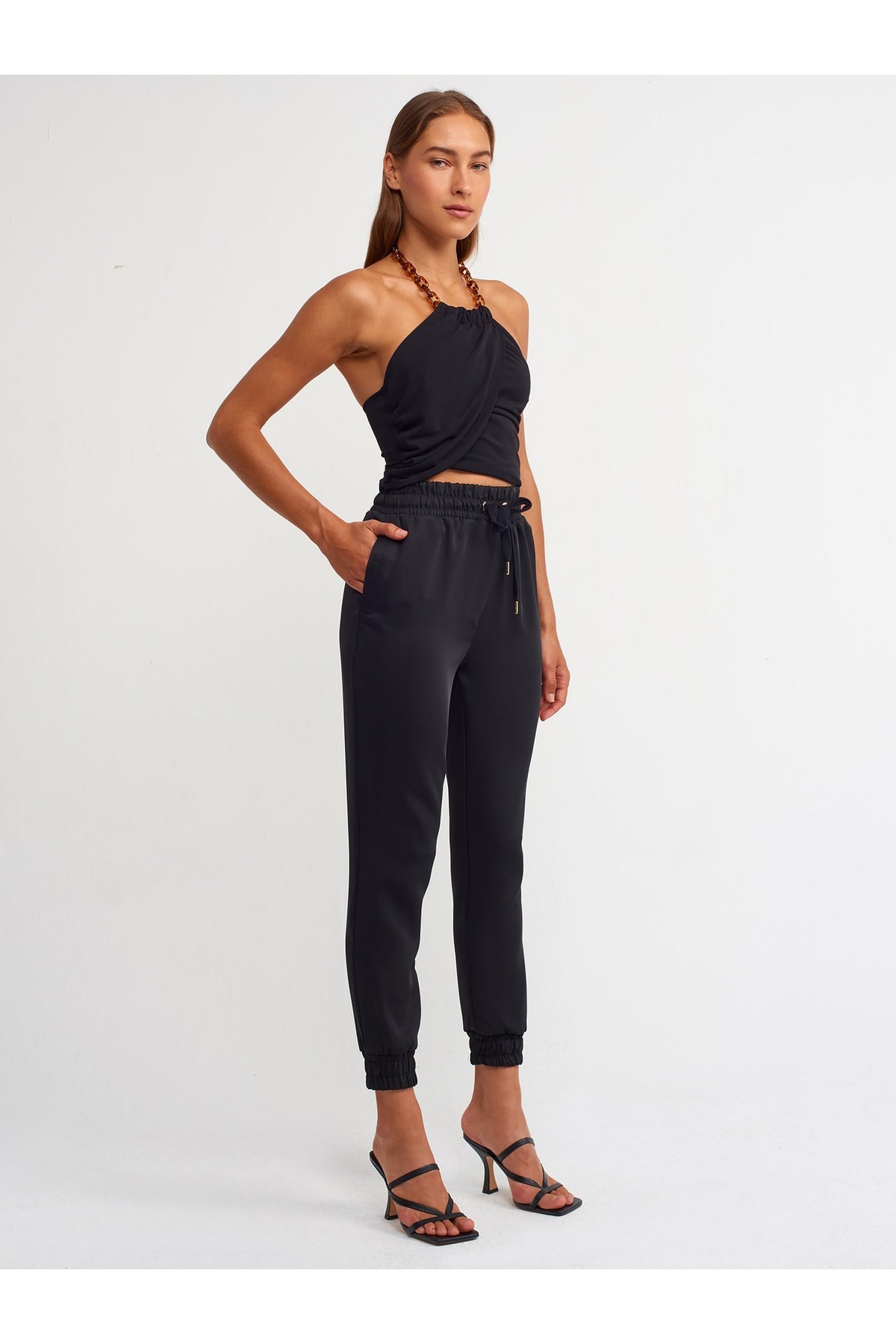 jogging-fit-pantolon-993c0b.jpg