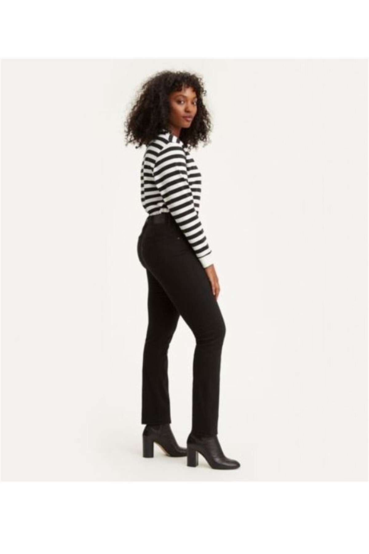 kadin-724-high-rise-straight-jean-97a1c5.jpg