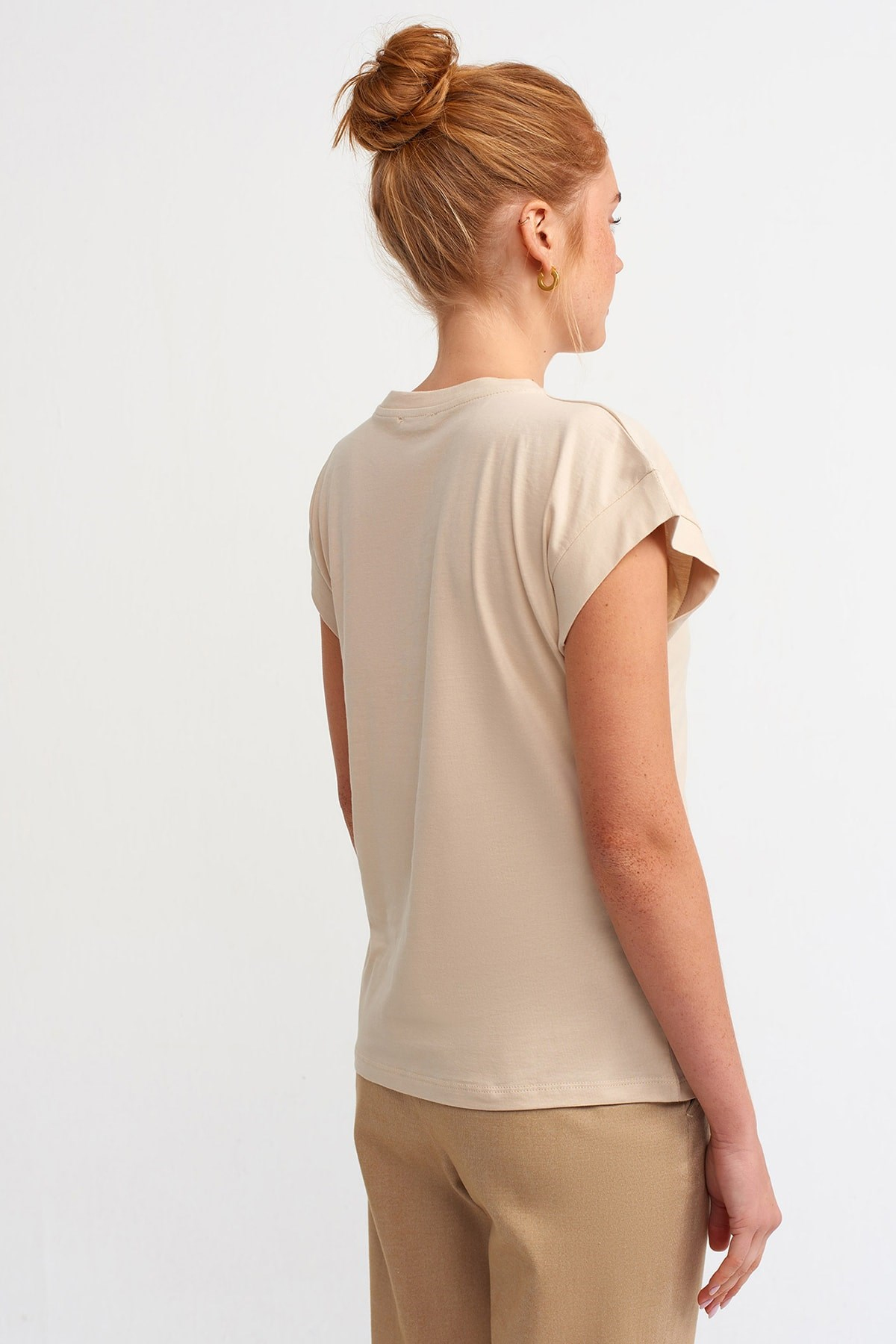 kadin-bej-bisiklet-yaka-penye-t-shirt--4-4d5a.jpg
