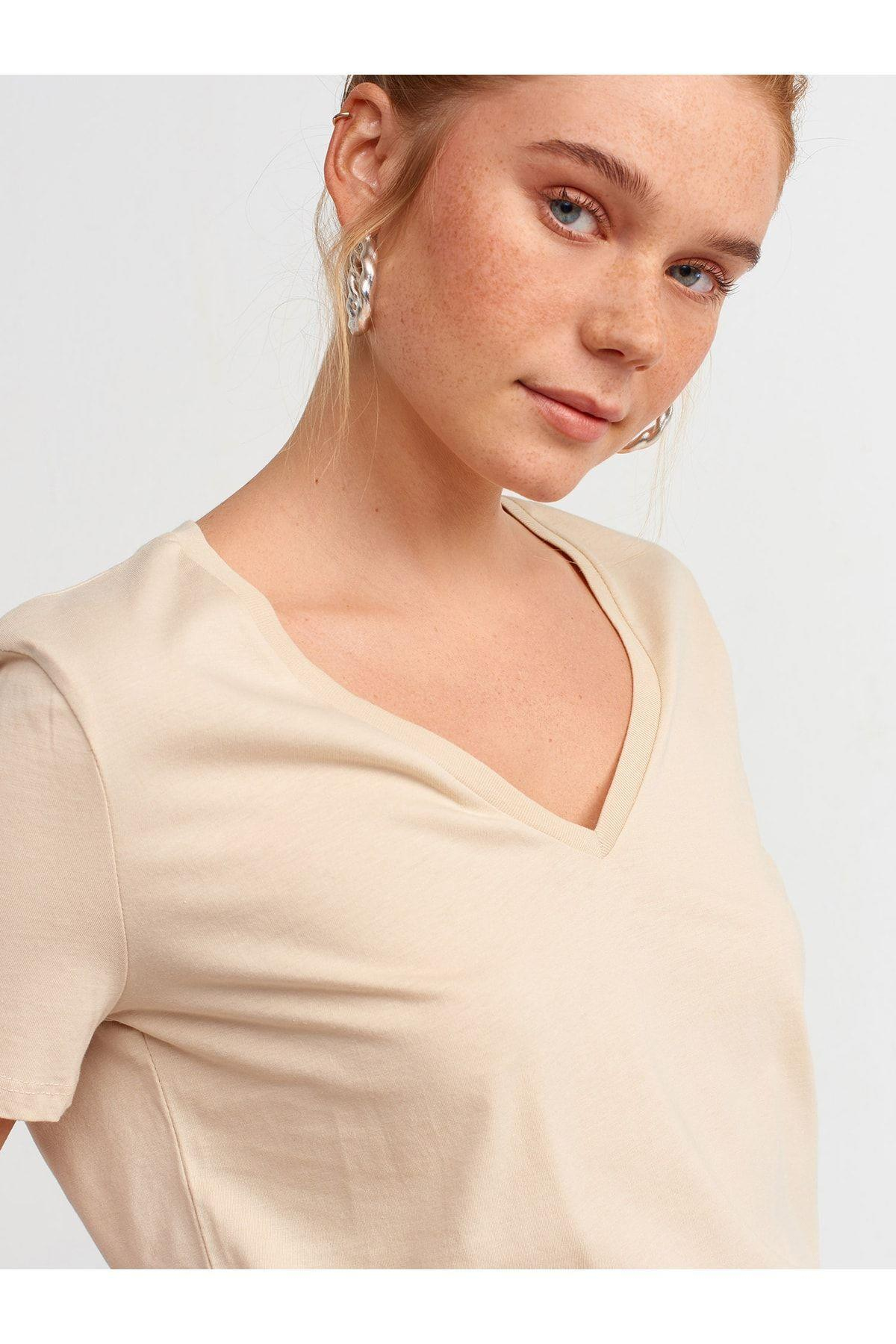 kadin-bej-v-yaka-basic-t-shirt-2eb-42.jpg