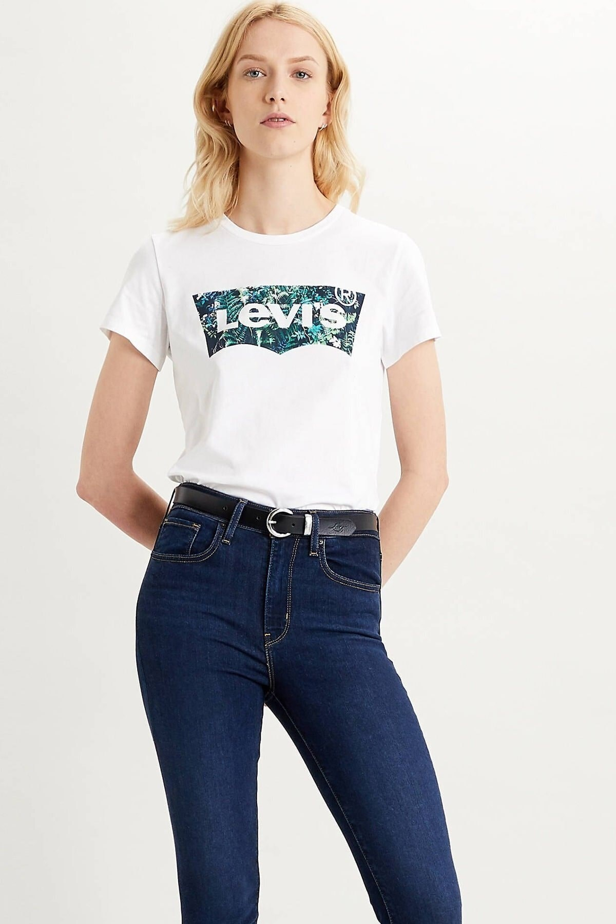 kadin-beyaz-baskili-t-shirt-17369-1043-07fb-4.jpg