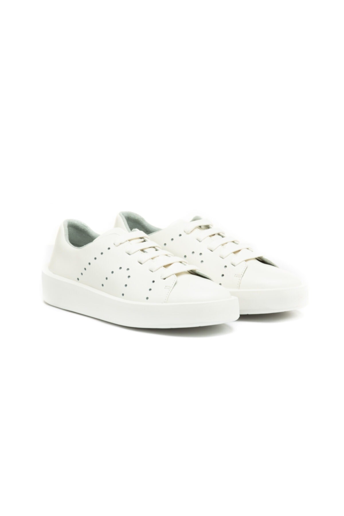 kadin-beyaz-sneaker-7-e60d.jpg