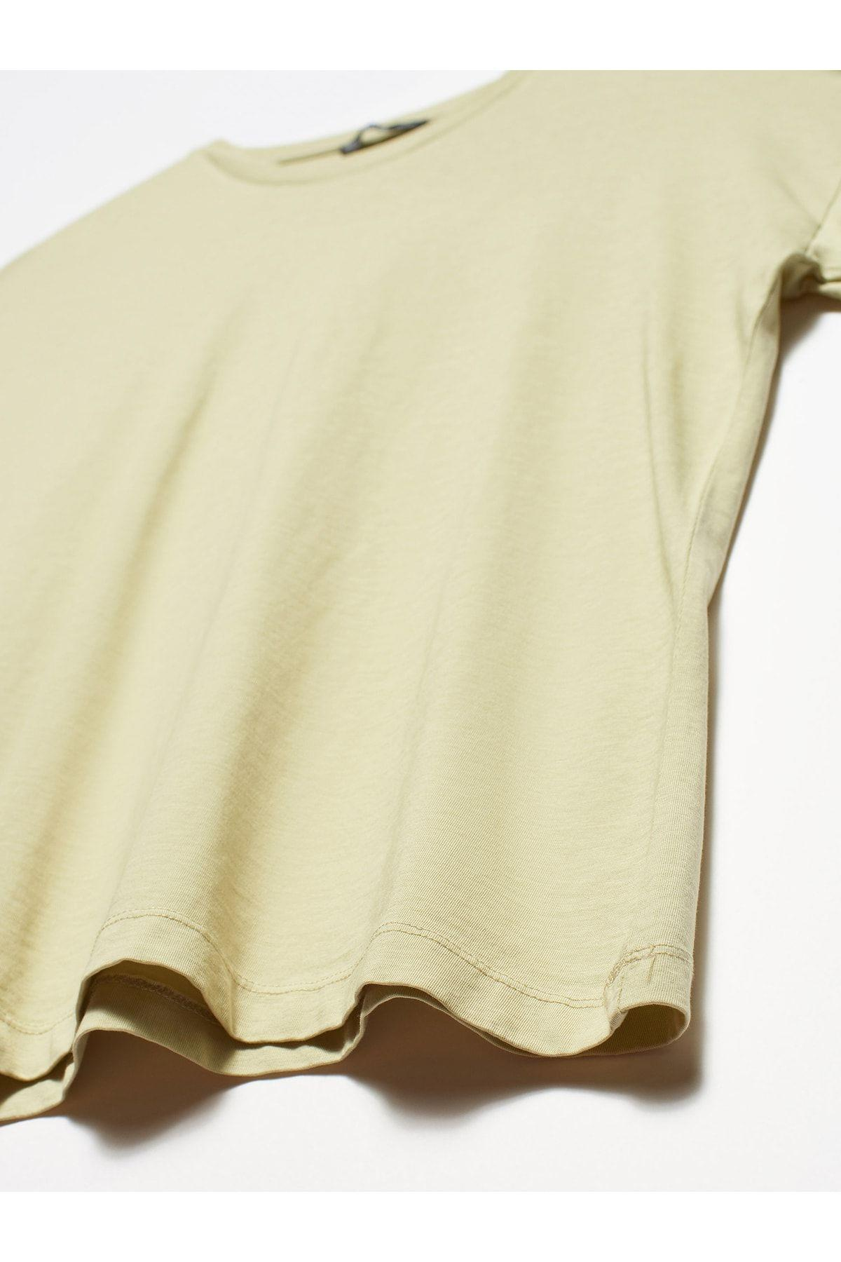 kadin-cagla-basic-t-shirt-3683-5b7de0.jpg