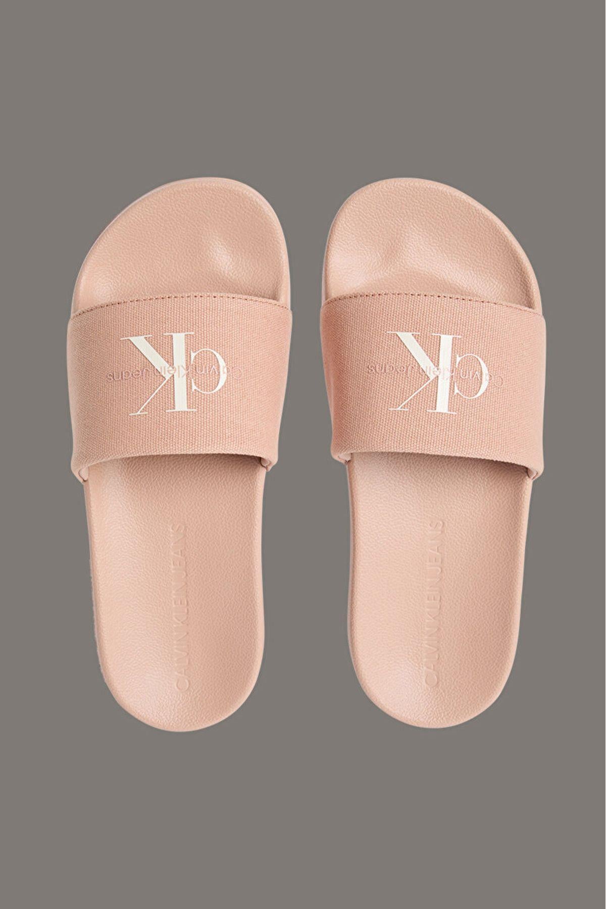 kadin-ck-monogram-terlik-pembe-cd90-4.jpg