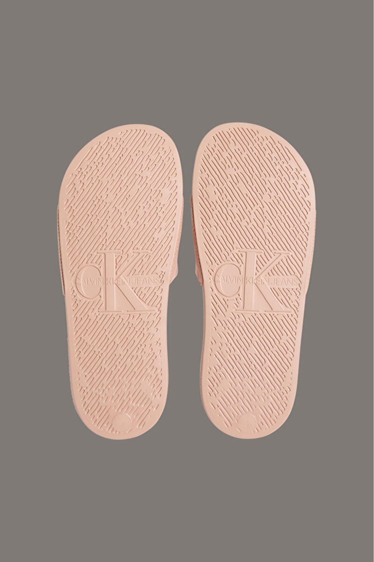 kadin-ck-monogram-terlik-pembe-d-78bb.jpg