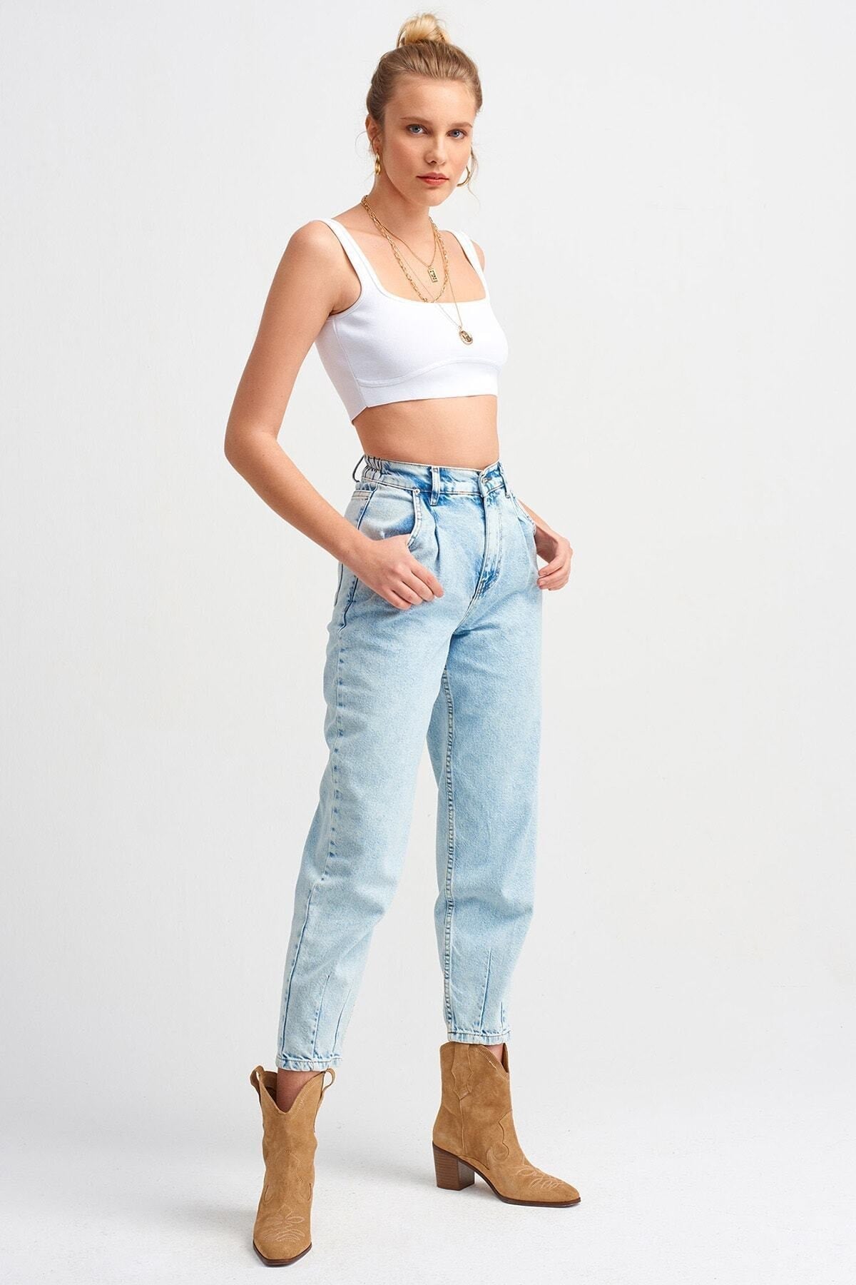 kadin-ekru-biyeli-crop-top-101a02658-0-ed17.jpg