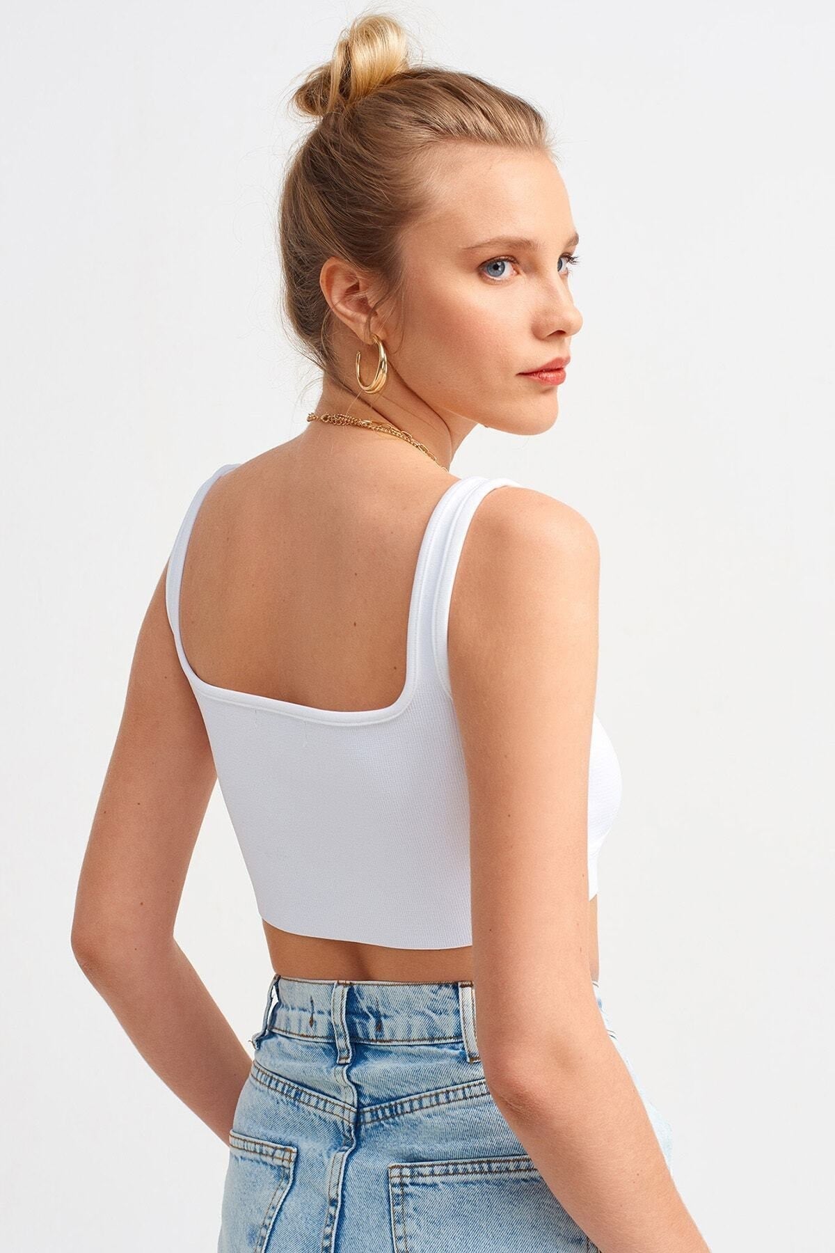kadin-ekru-biyeli-crop-top-101a02658-99c-4d.jpg