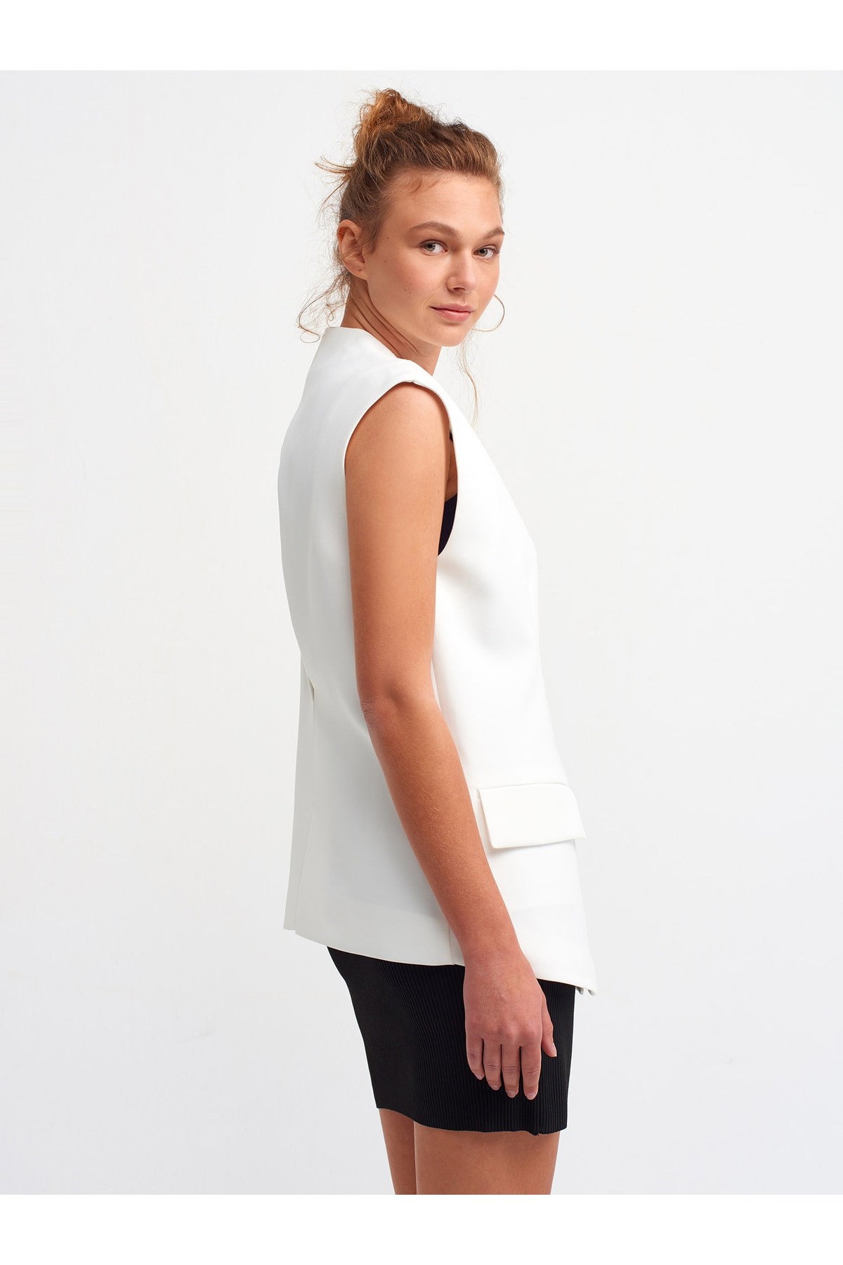 kadin-ekru-yakasiz-yelek-6909--7d717.jpg