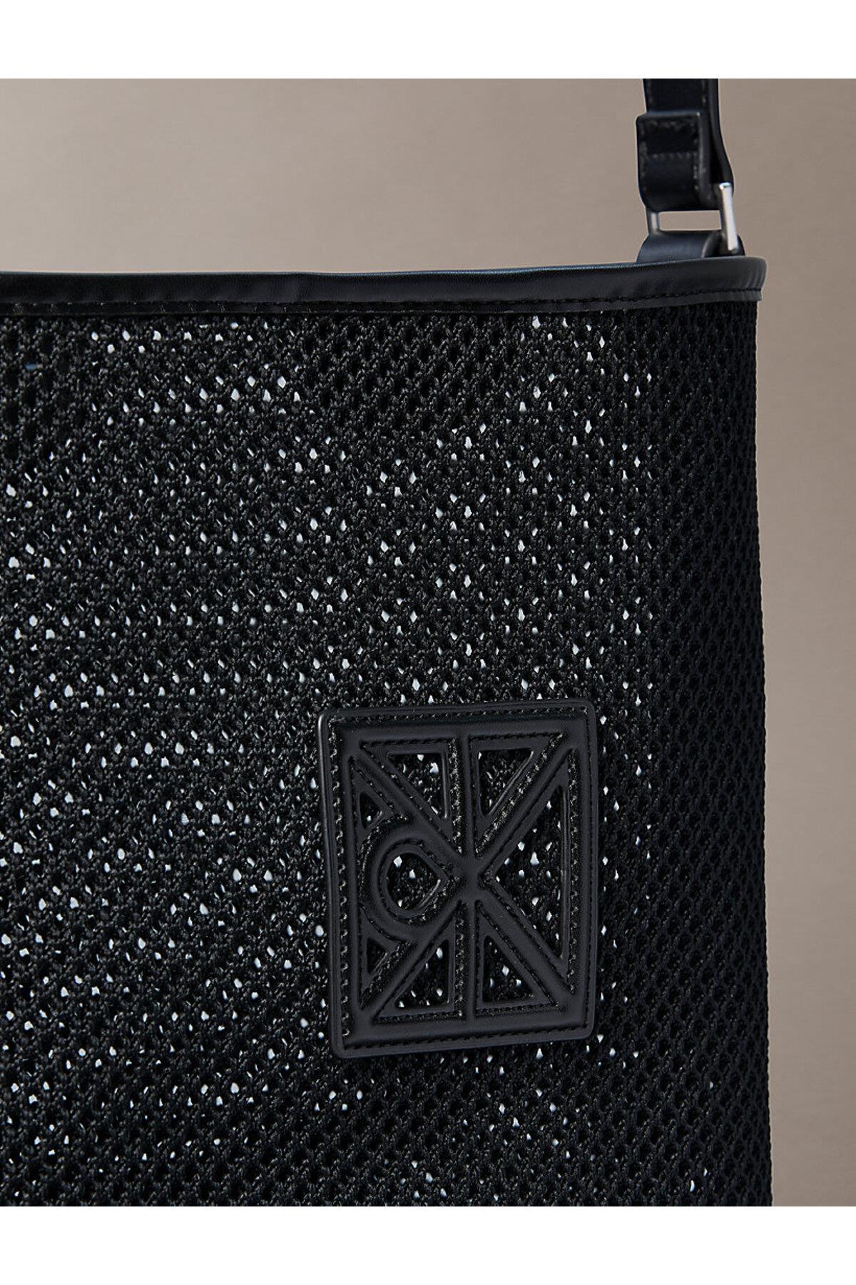 kadin-emblem-mesh-bucket-canta-c04ef9.jpg