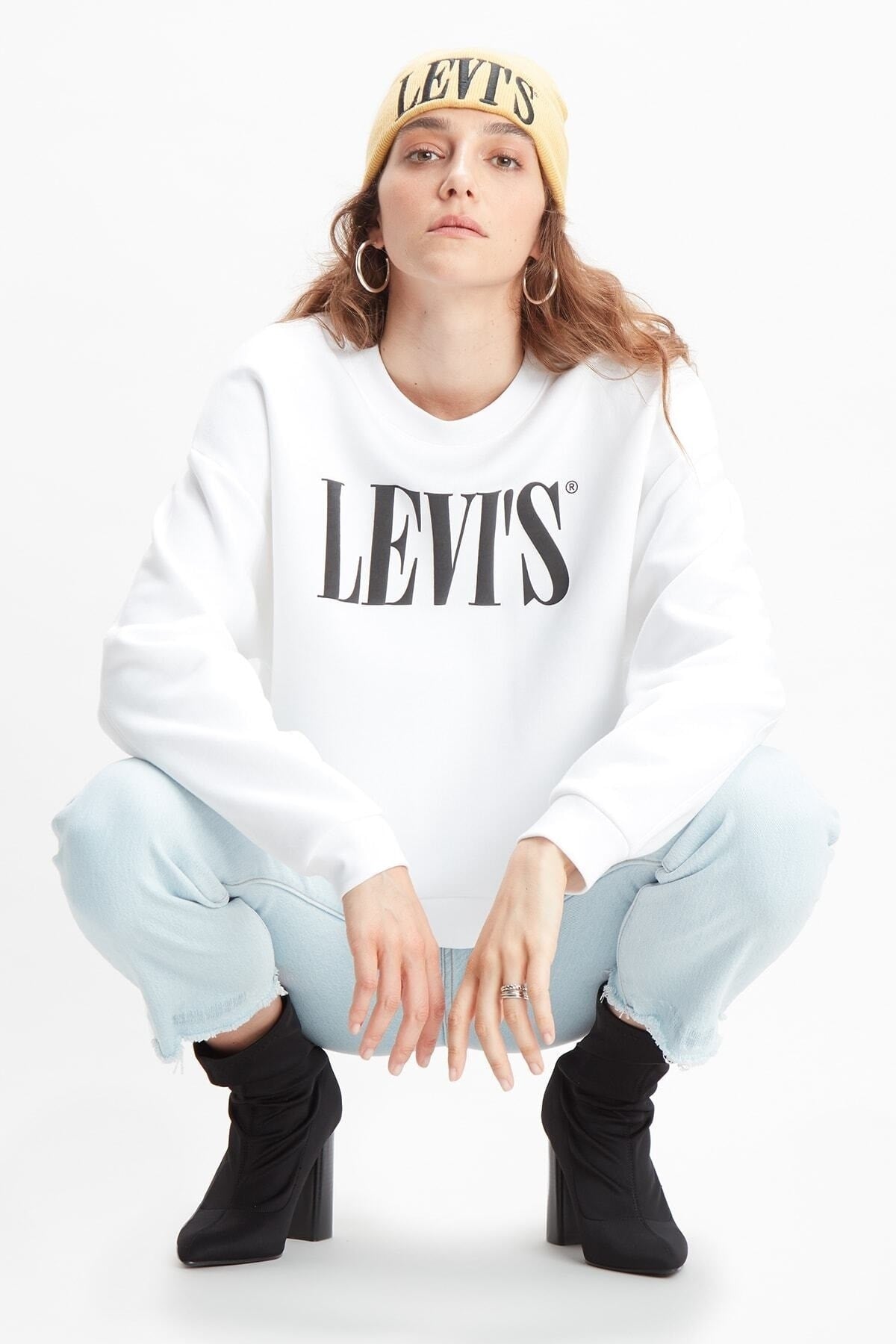 kadin-graphic-90s-serif-sweatshirt-852--3477-.jpg
