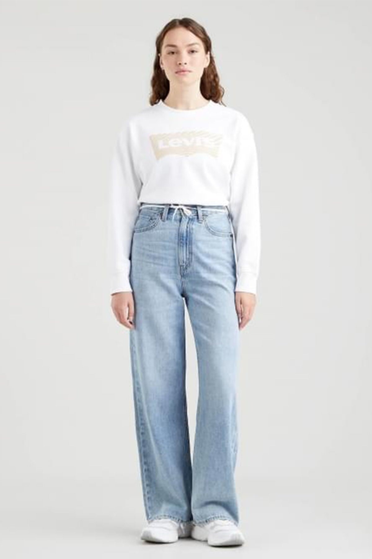 kadin-graphic-standard-crewneck-beyaz--69c1e0.jpg