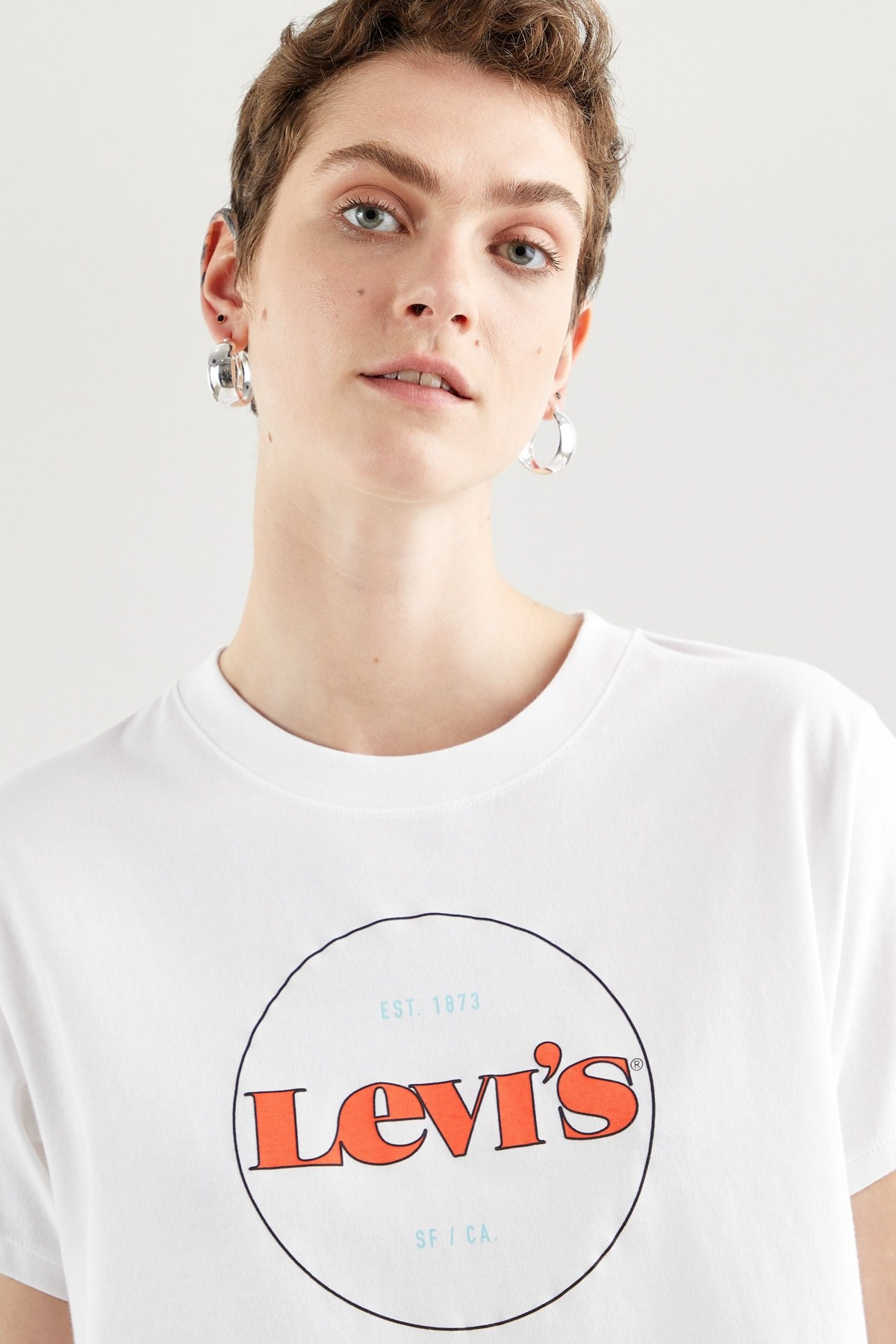 kadin-graphic-varsity-tee-new-circle-l-83c8d4.jpg