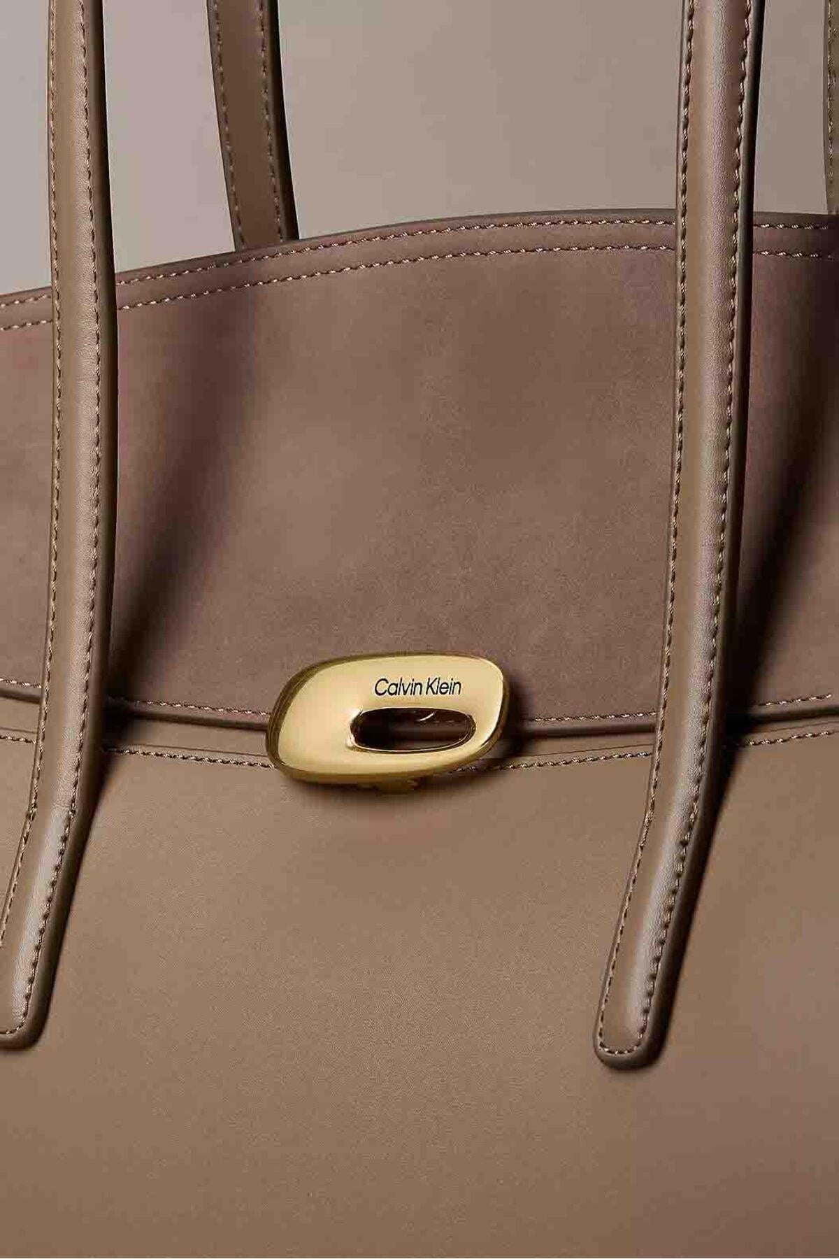 kadin-hardware-brushed-flap-tote-omuz--d3d-4f.jpg