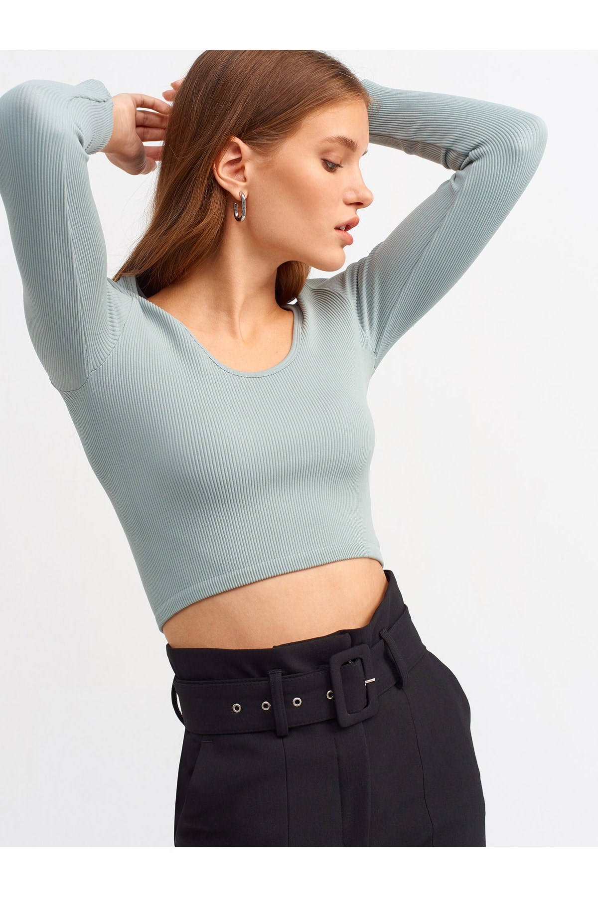 kadin-havuz-yaka-uzun-kollu-crop-top-3-6cc-46.jpg